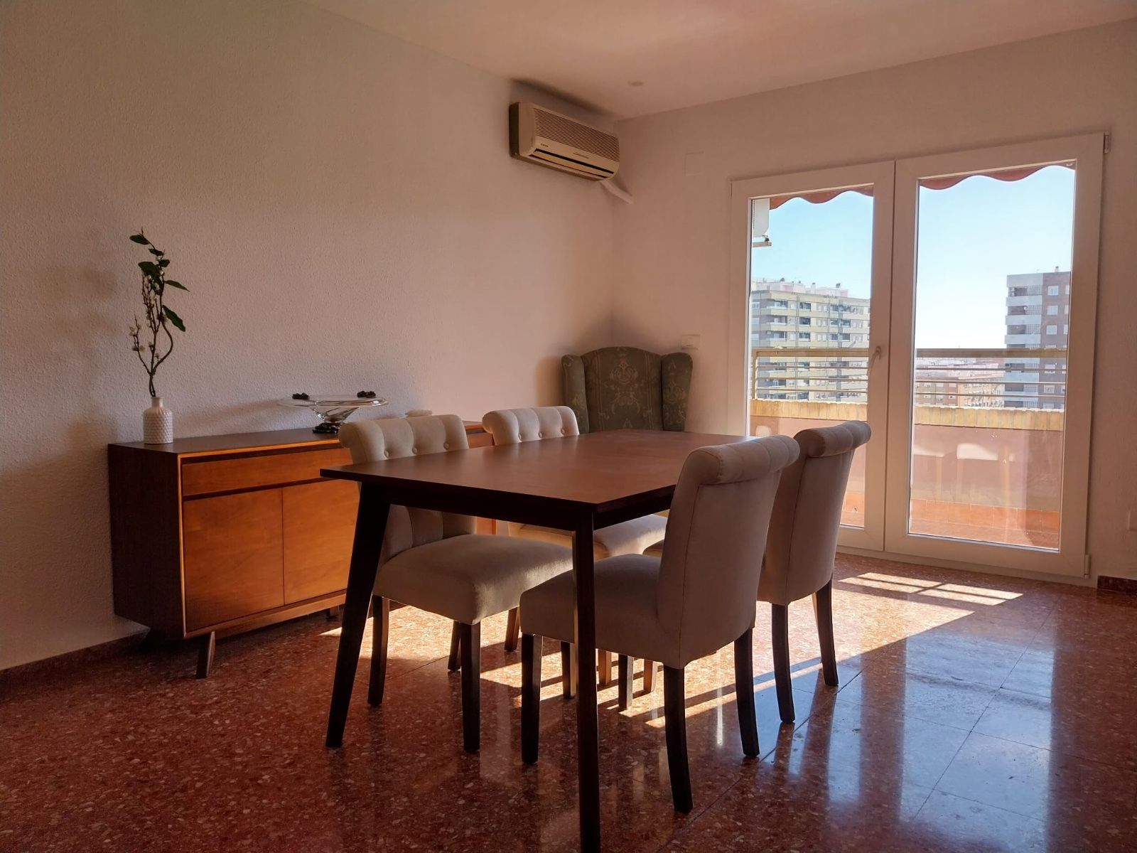 Bonita vivienda exterior en EL Bulevar Sur_Valencia