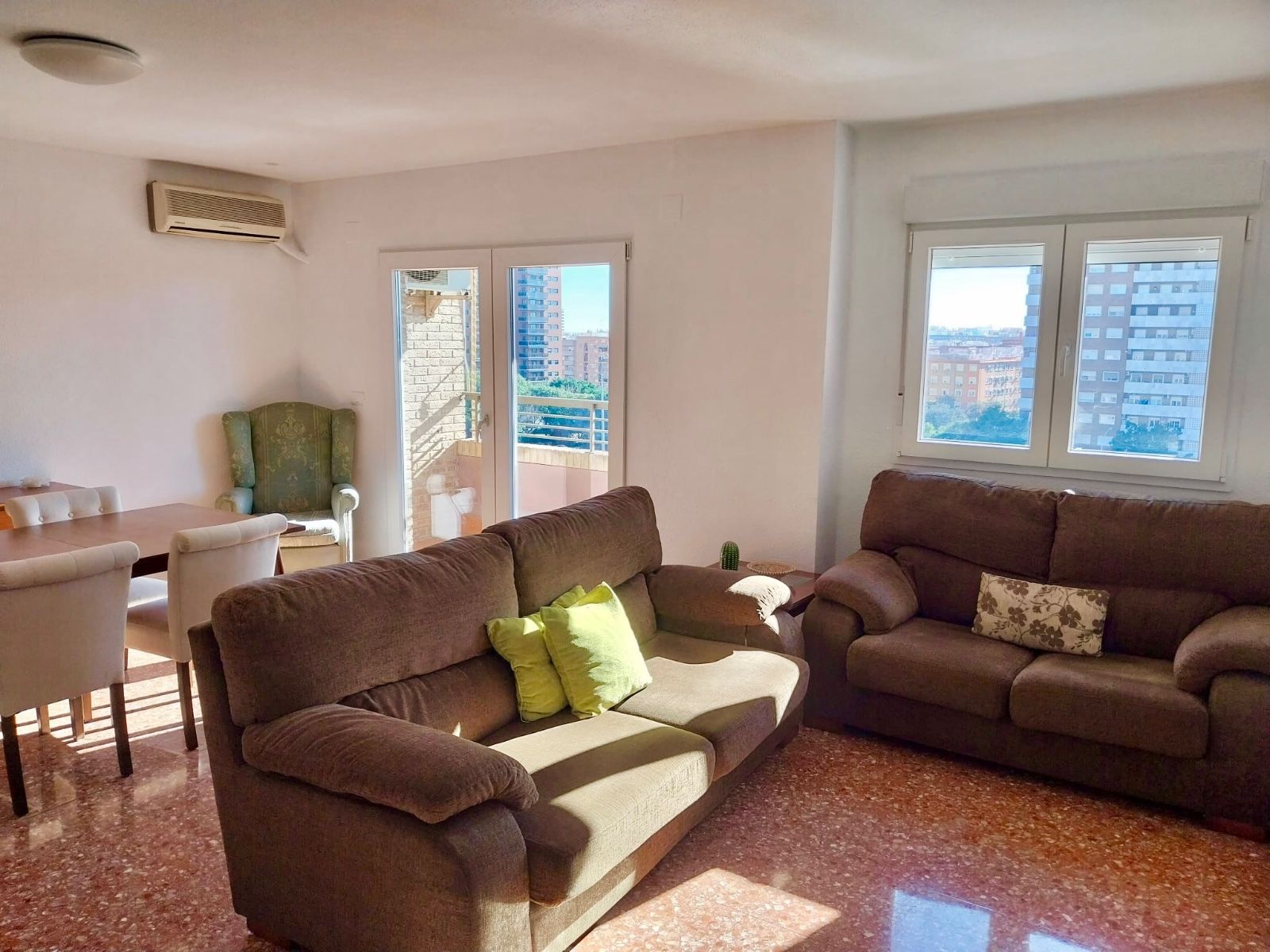 Bonita vivienda exterior en EL Bulevar Sur_Valencia