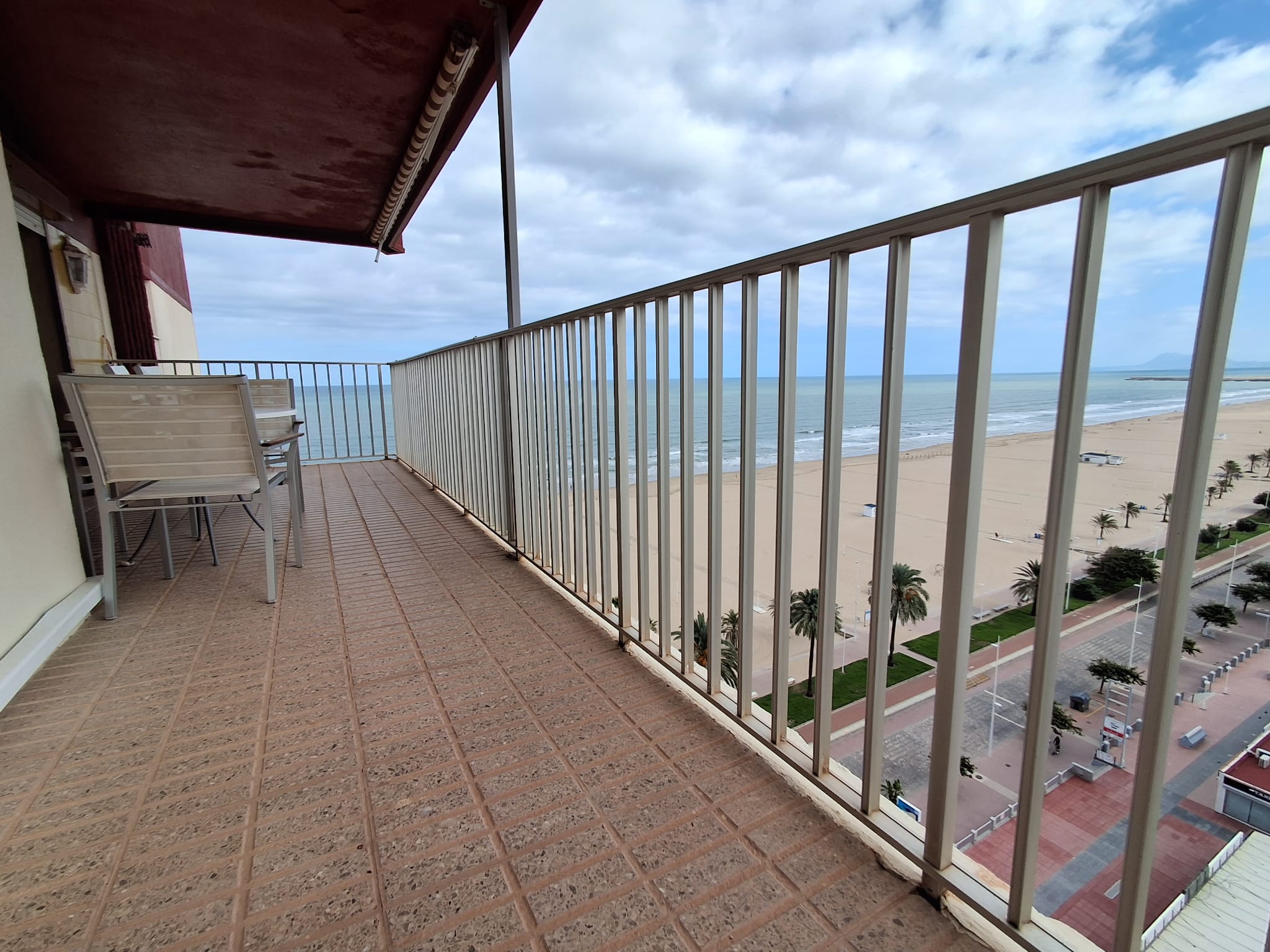 Apartamento en primera línea de playa en GANDIA_València, con plaza de garaje!