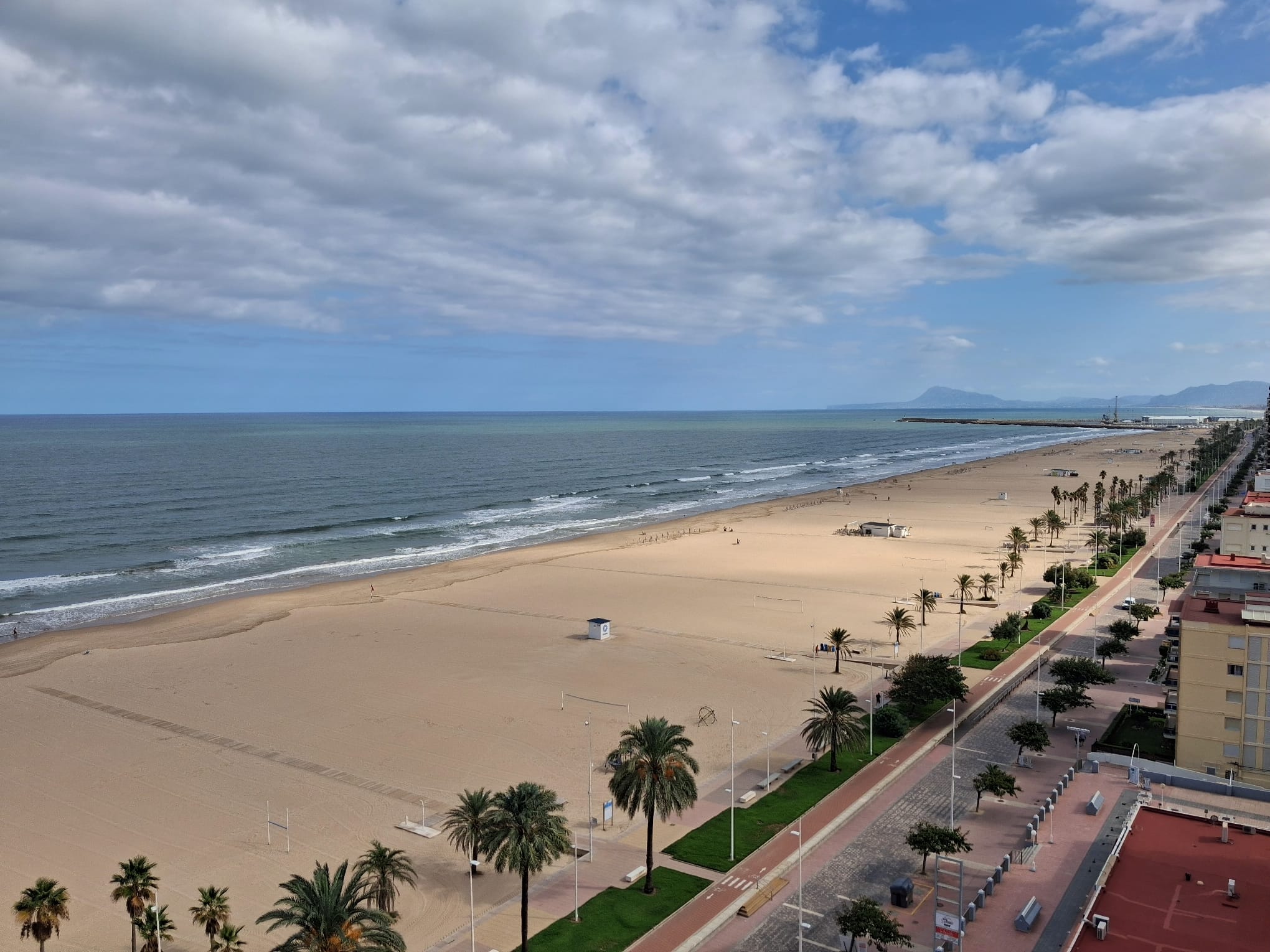Apartamento en primera línea de playa en GANDIA_València, con plaza de garaje!
