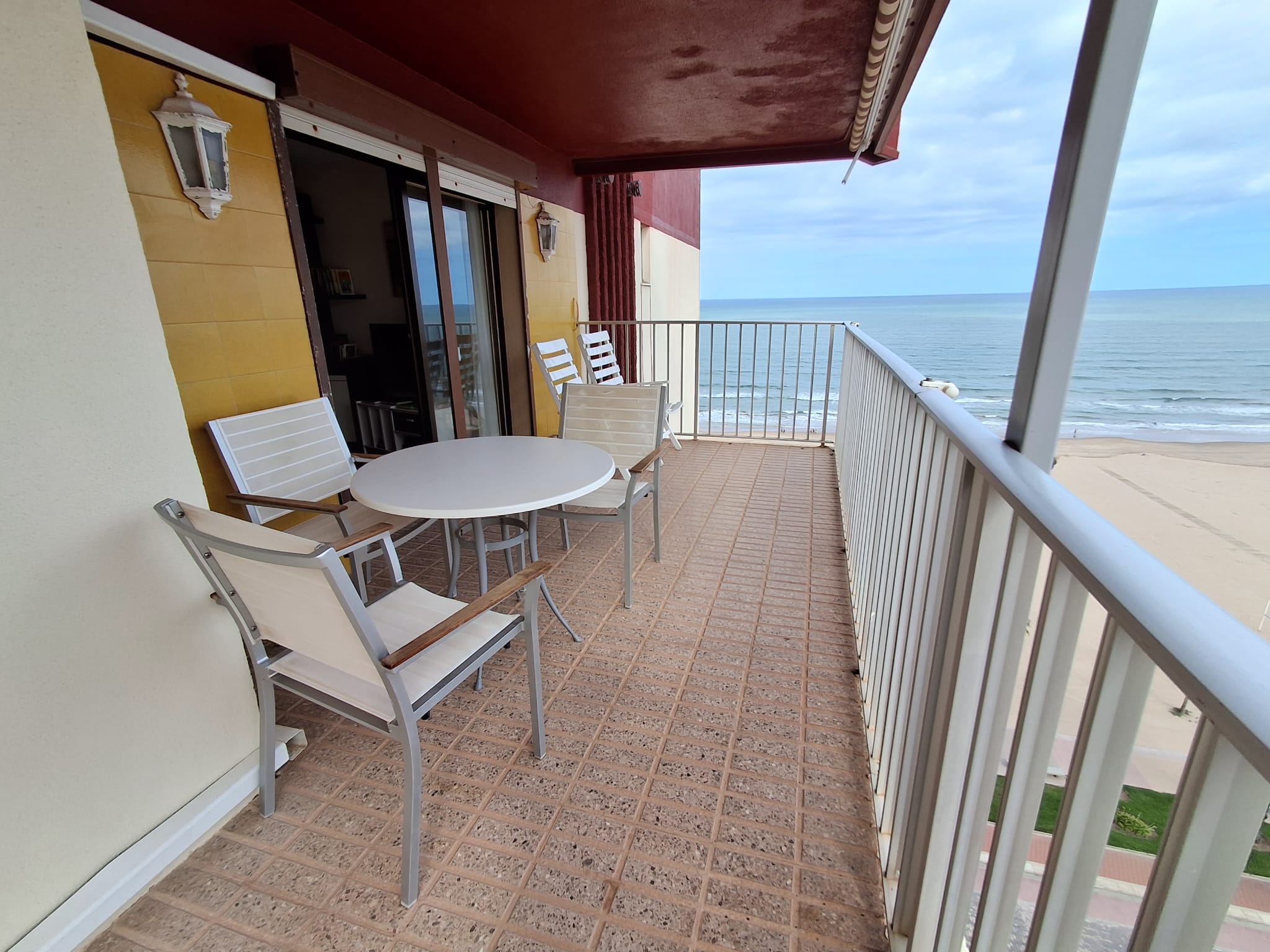 Apartamento en primera línea de playa en GANDIA_València, con plaza de garaje!