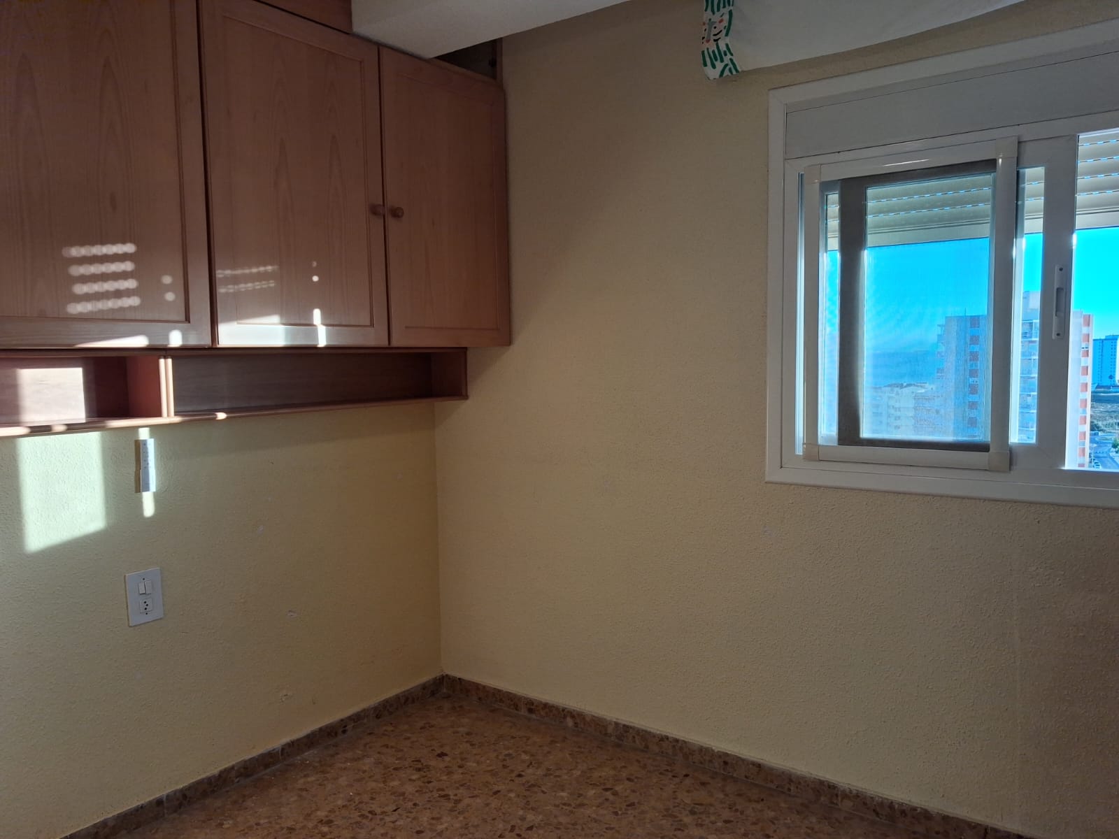  Amplio apartamento en primera línea de playa con plaza de garaje! El Puig de Santa María (Valencia)
