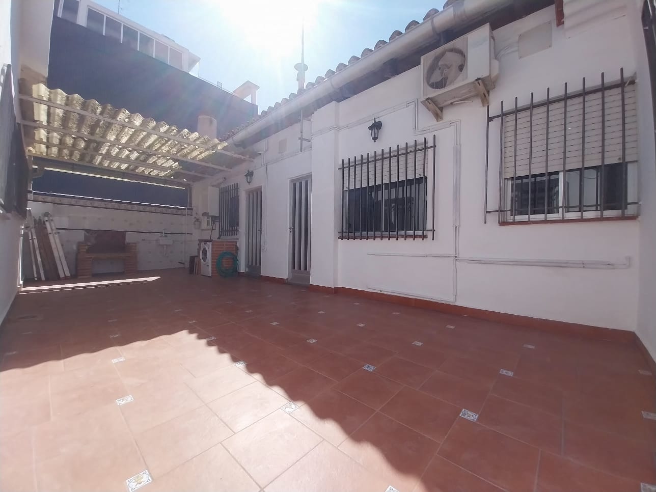 Fantástica vivienda con amplia terraza en Meliana (Valéncia).