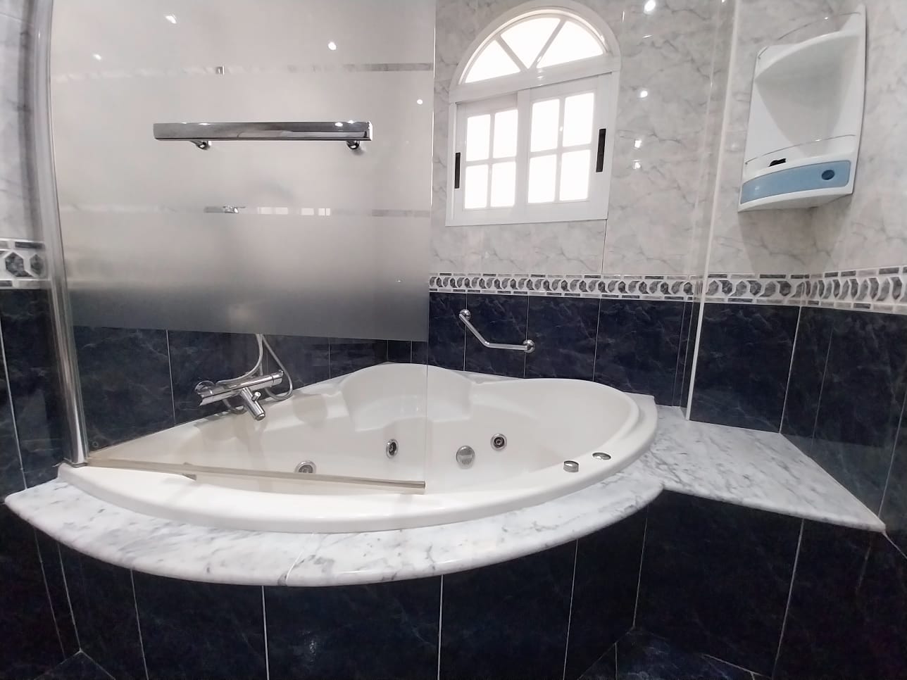 Fantástica vivienda con amplia terraza en Meliana (Valéncia).