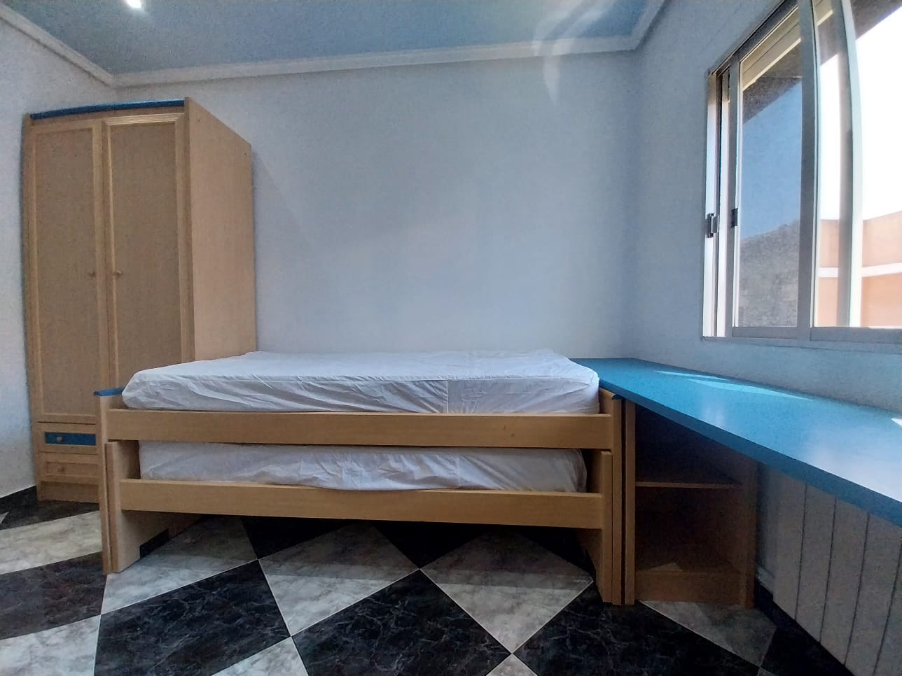 Fantástica vivienda con amplia terraza en Meliana (Valéncia).