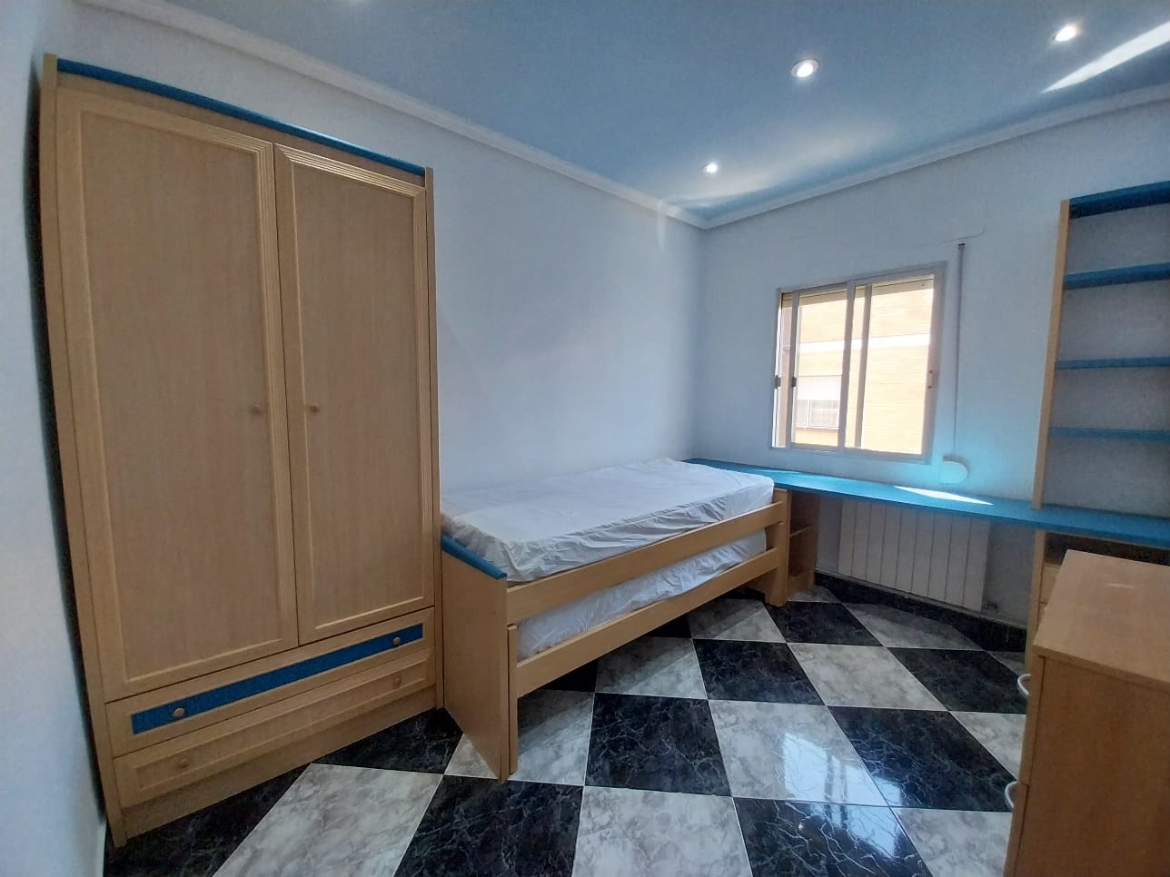 Fantástica vivienda con amplia terraza en Meliana (Valéncia).