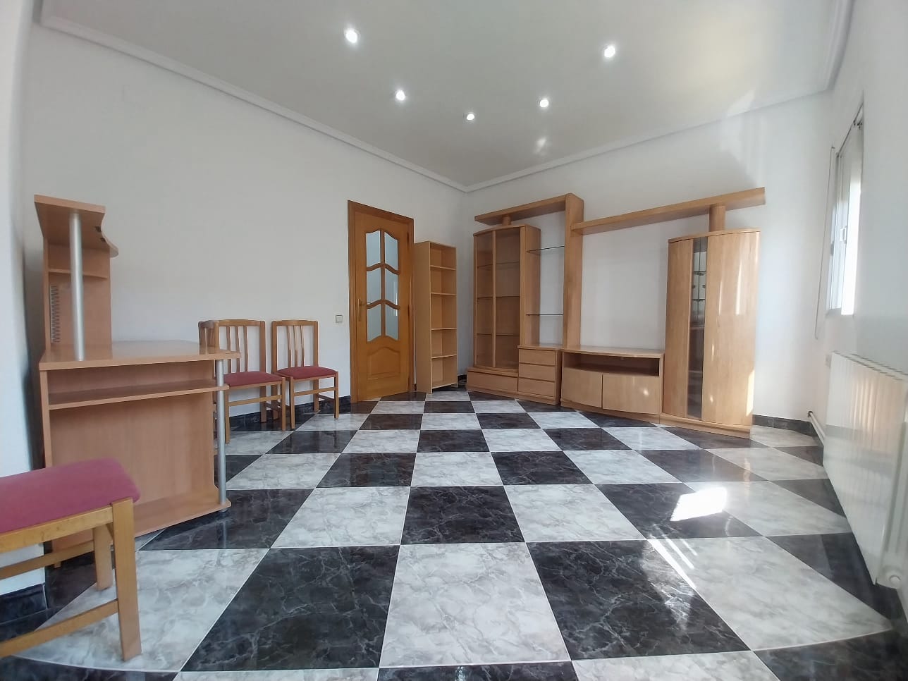 Fantástica vivienda con amplia terraza en Meliana (Valéncia).