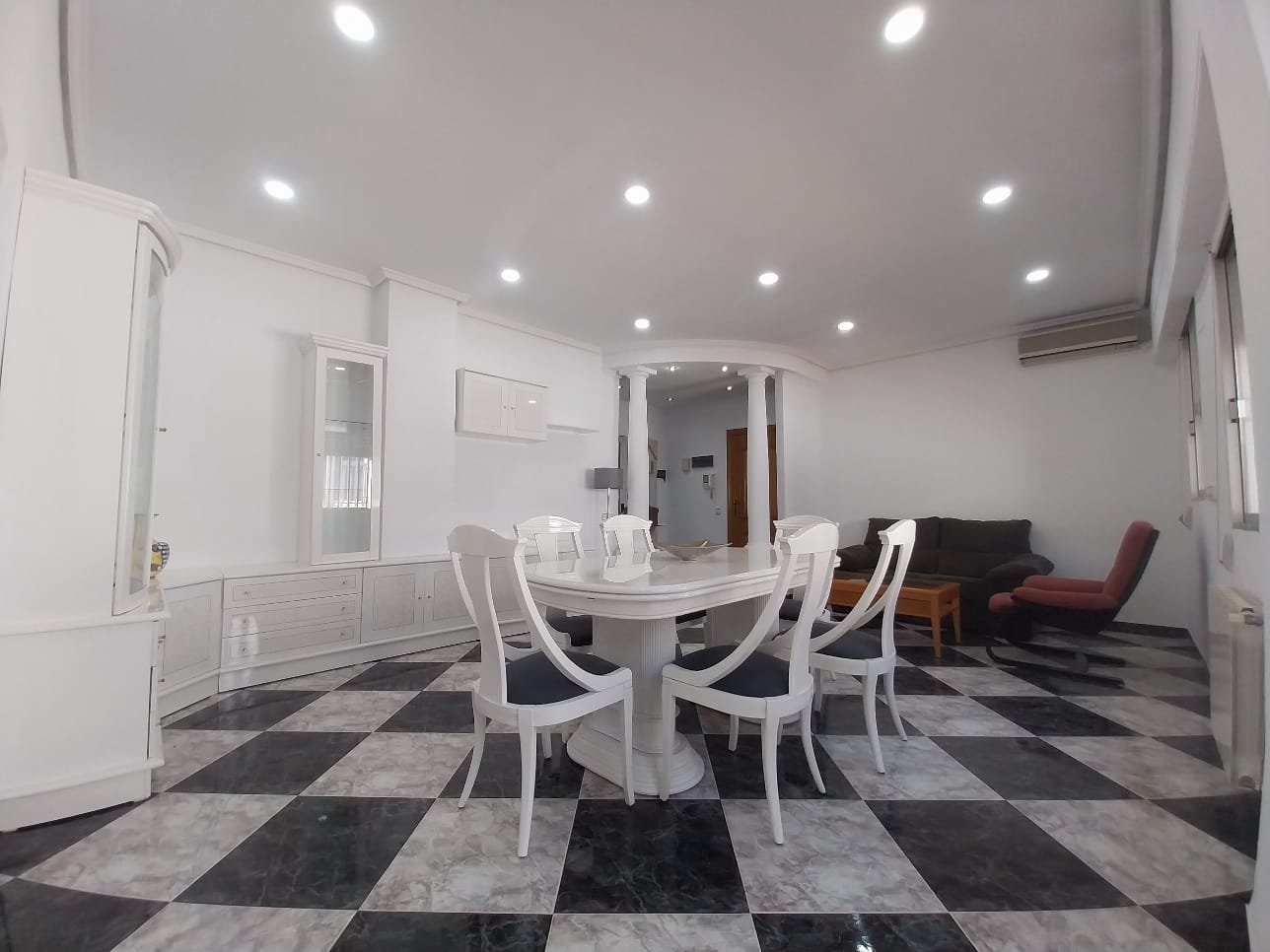 Fantástica vivienda con amplia terraza en Meliana (Valéncia).