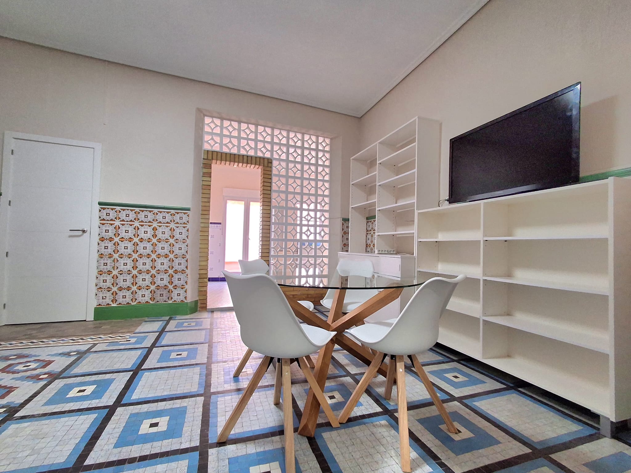 Bonita casa céntrica en Meliana a estrenar, con dos terrazas!!!