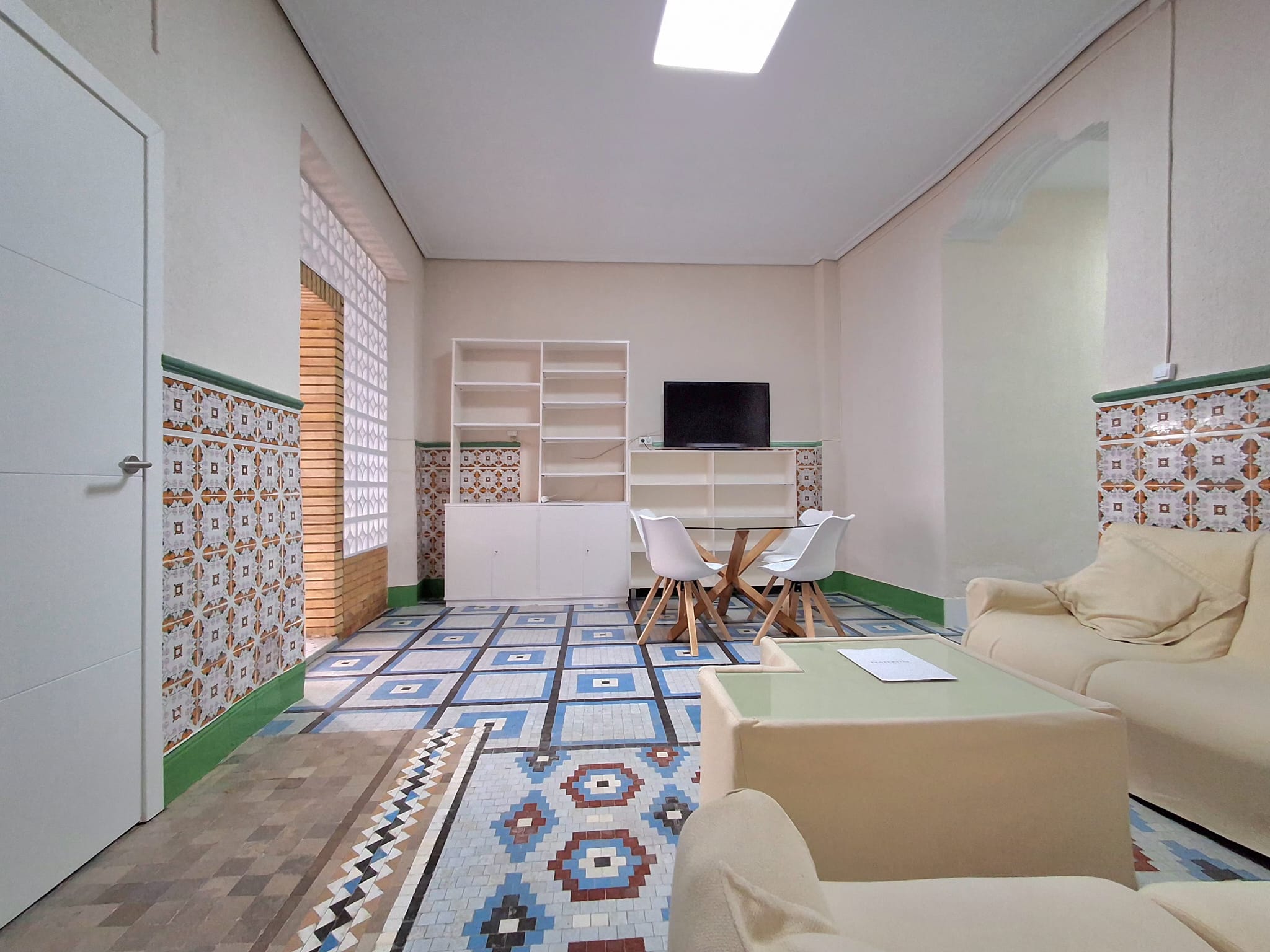 Bonita casa céntrica en Meliana a estrenar, con dos terrazas!!!