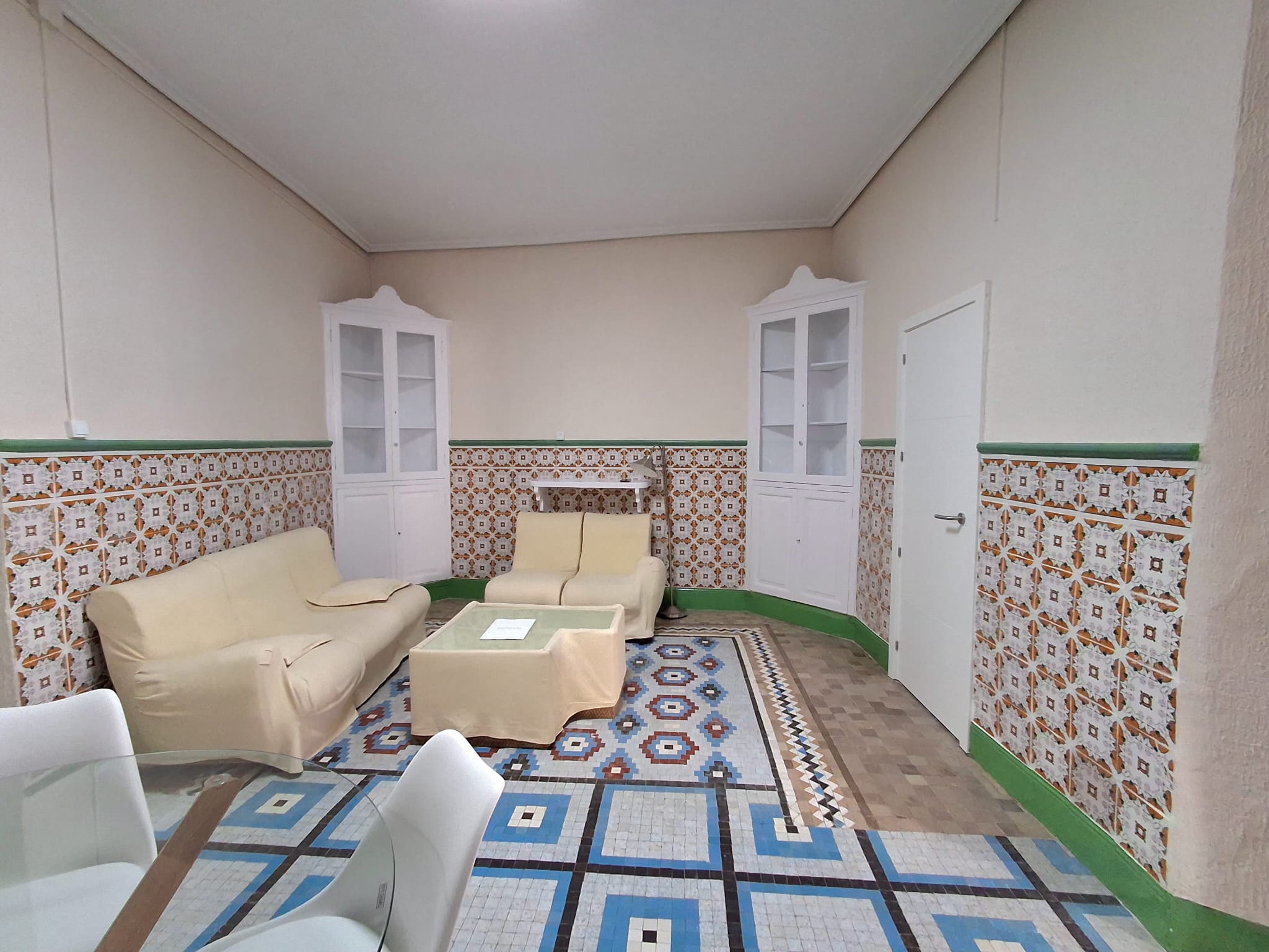 Bonita casa céntrica en Meliana a estrenar, con dos terrazas!!!