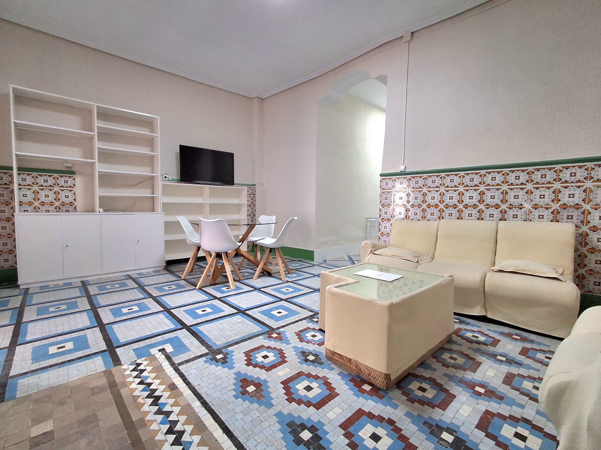 Bonita casa céntrica en Meliana a estrenar, con dos terrazas!!!