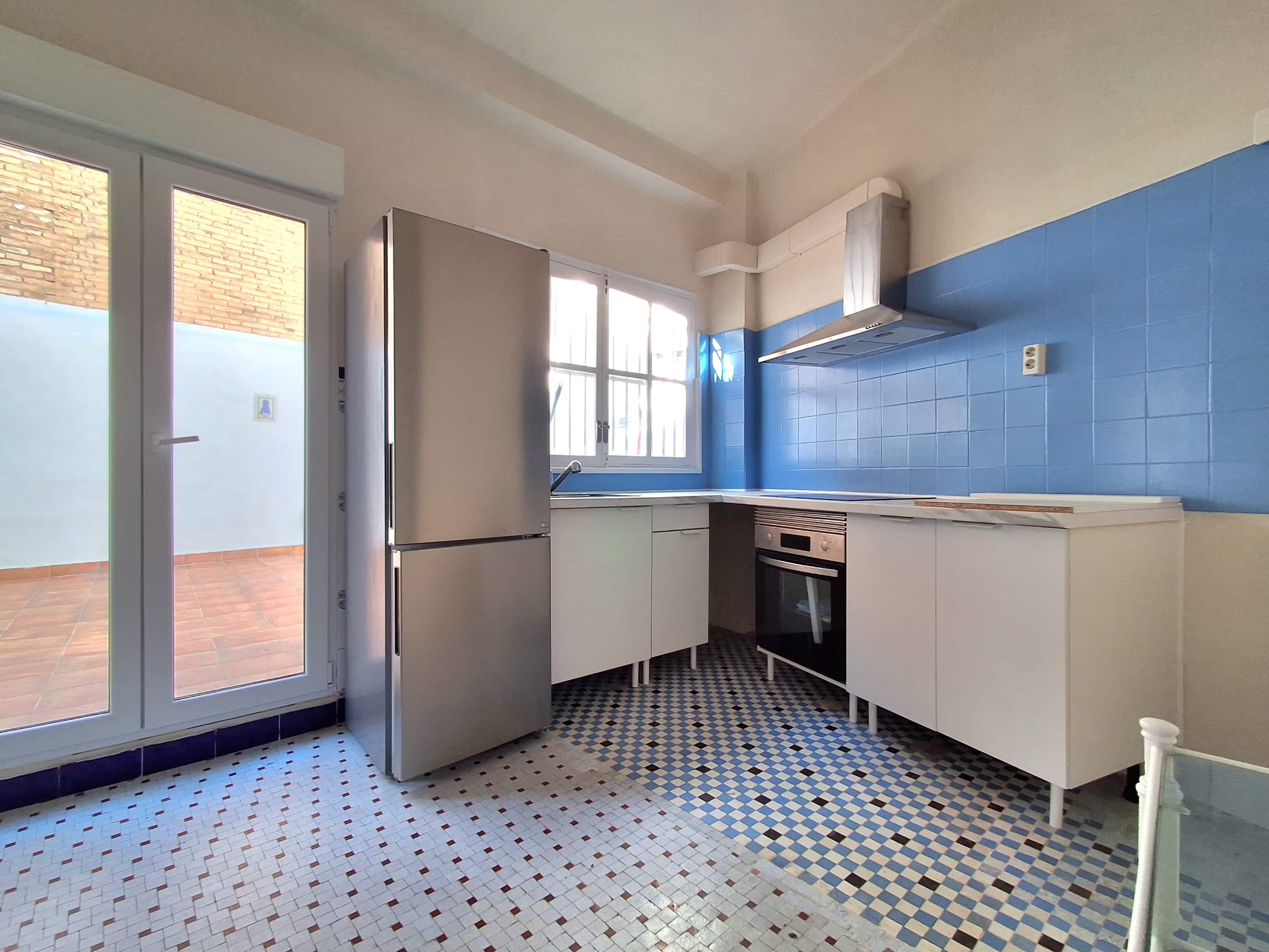 Bonita casa céntrica en Meliana a estrenar, con dos terrazas!!!