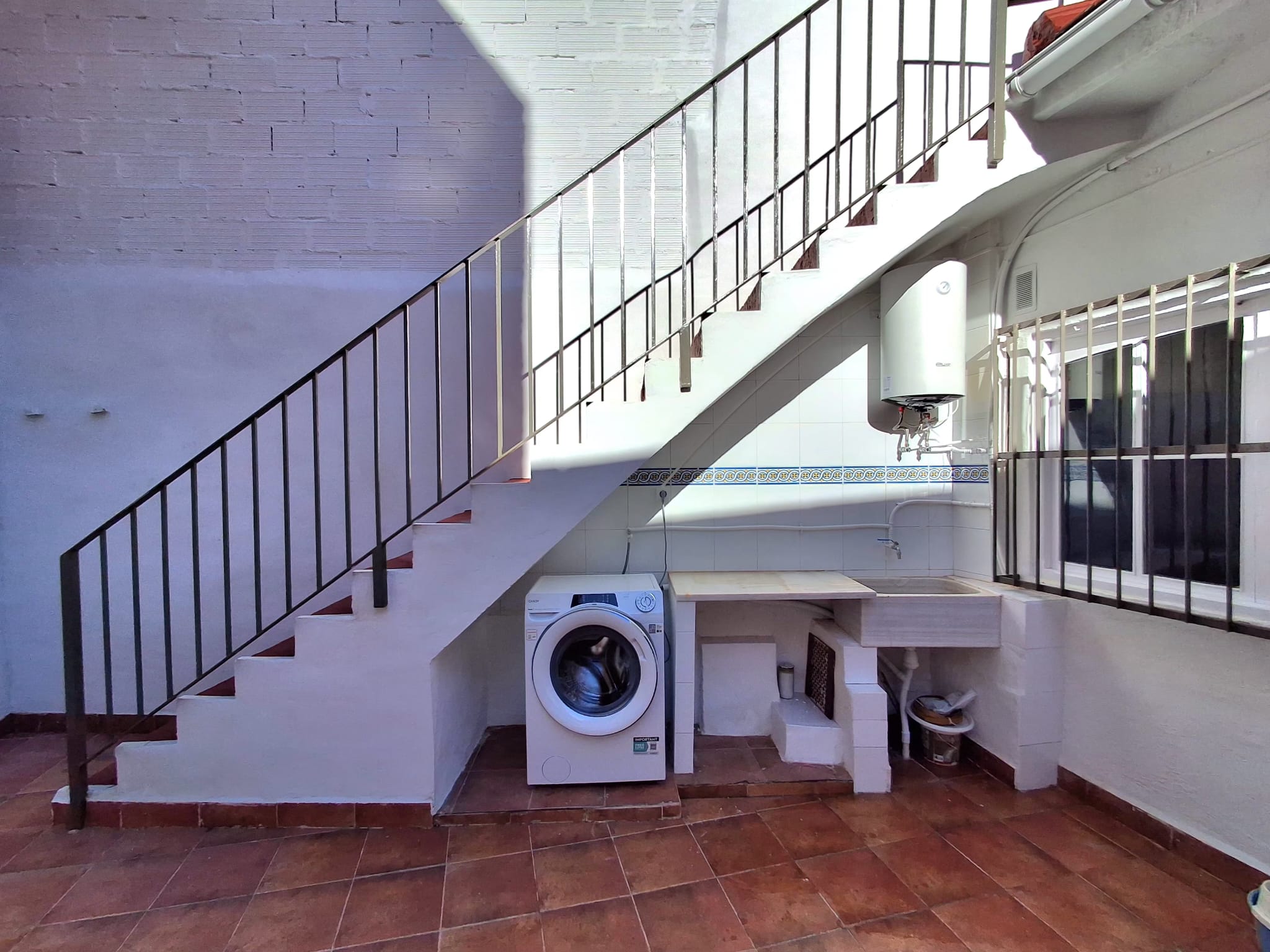 Bonita casa céntrica en Meliana a estrenar, con dos terrazas!!!