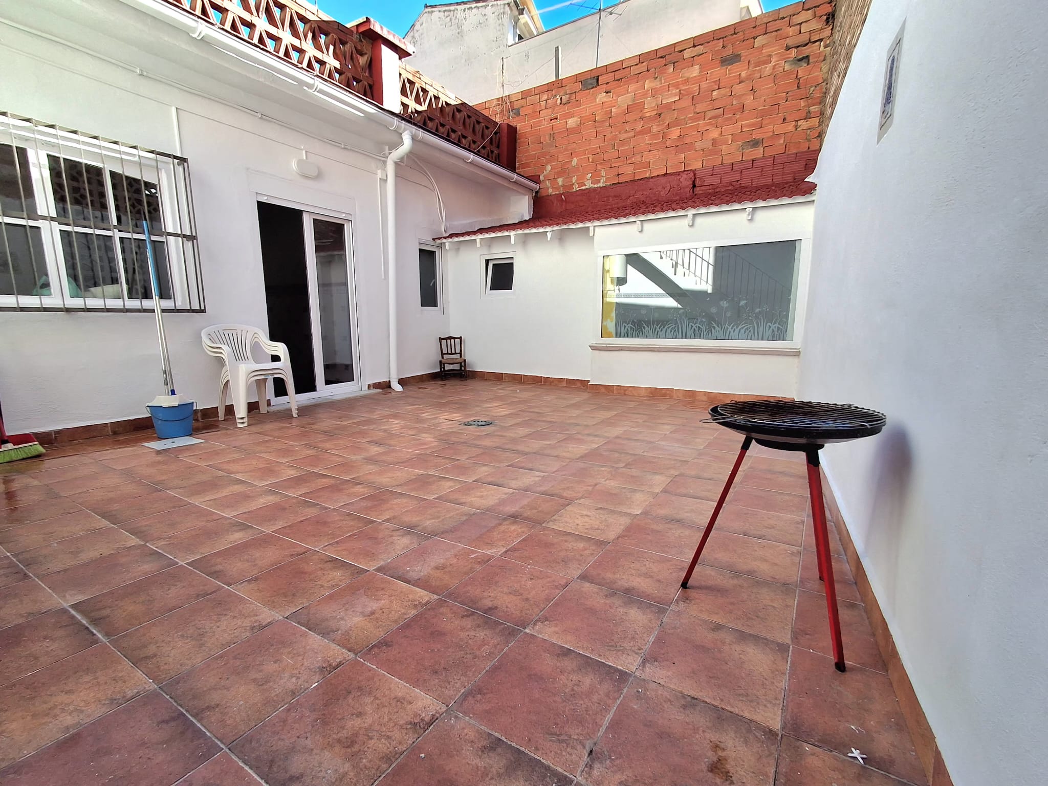 Bonita casa céntrica en Meliana a estrenar, con dos terrazas!!!