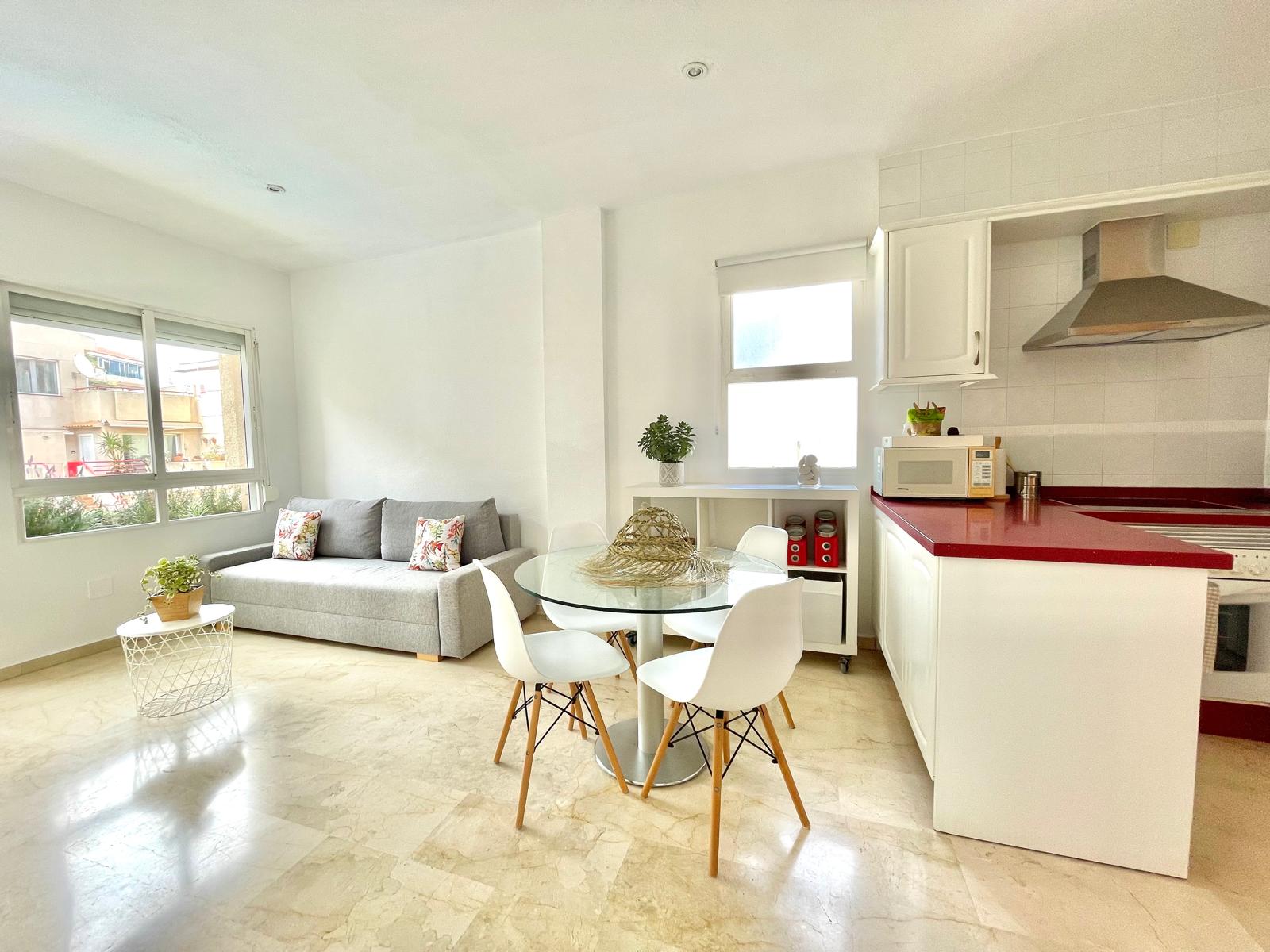 Céntrico y bonito apartamento en El Albir- L´Alfàs del Pí, a escasos pasos del mar!!! Alicante.