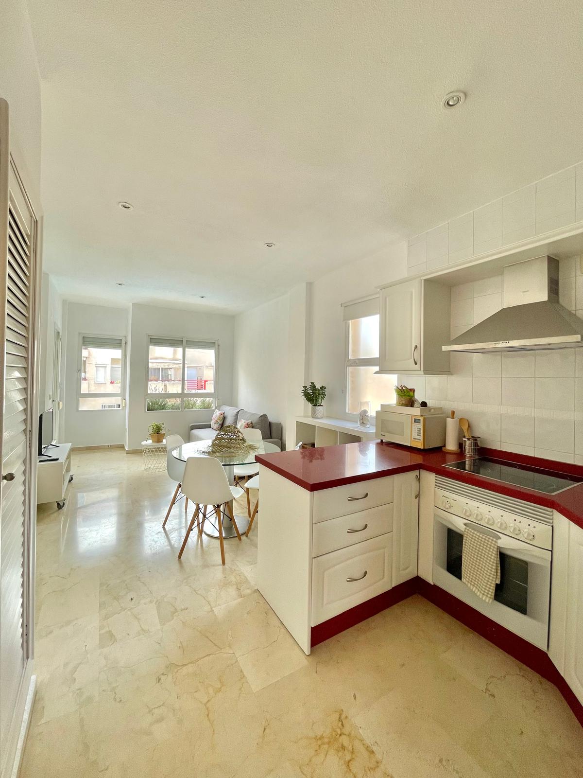 Céntrico y bonito apartamento en El Albir- L´Alfàs del Pí, a escasos pasos del mar!!! Alicante.