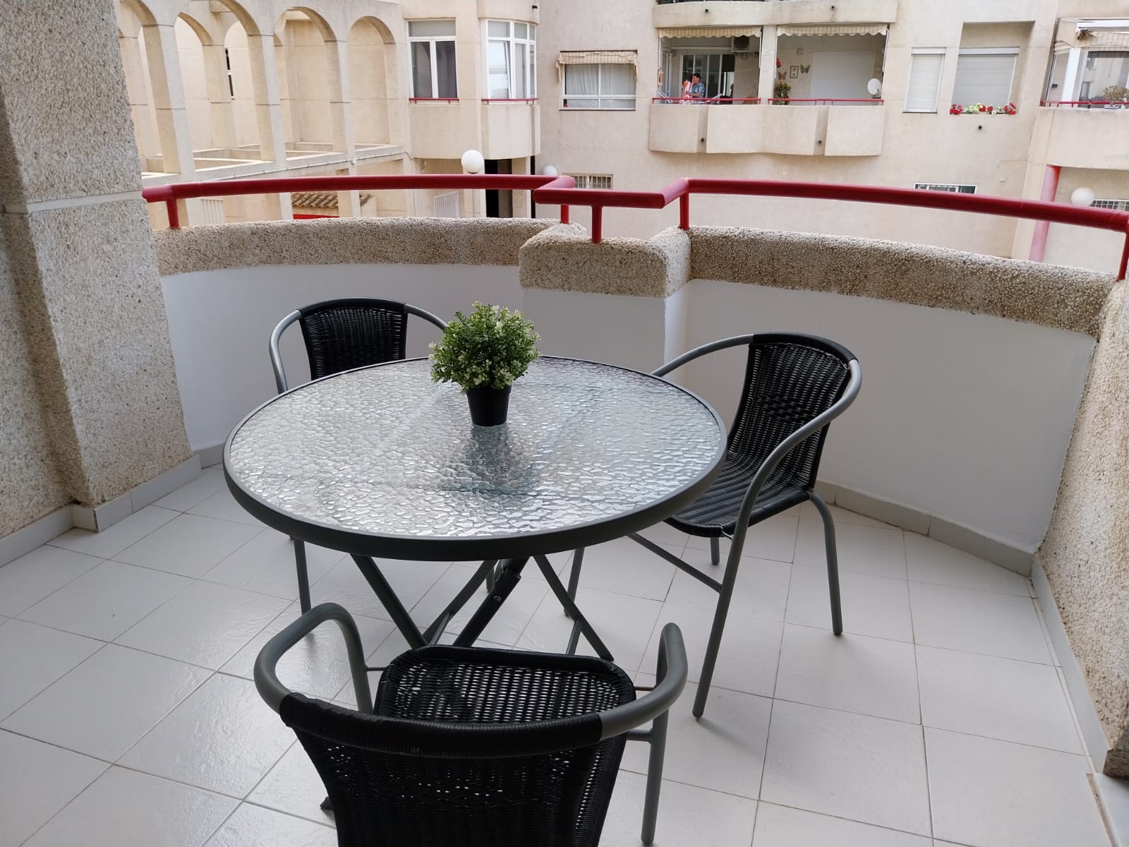 Céntrico y bonito apartamento en El Albir- L´Alfàs del Pí, a escasos pasos del mar!!! Alicante.