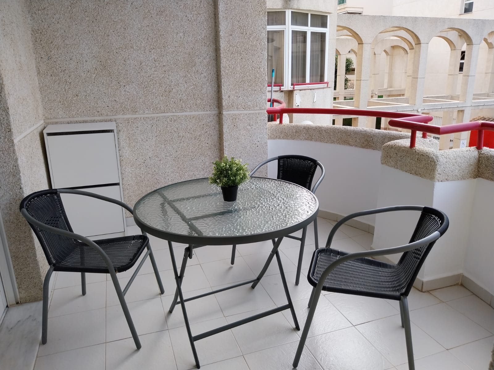 Céntrico y bonito apartamento en El Albir- L´Alfàs del Pí, a escasos pasos del mar!!! Alicante.
