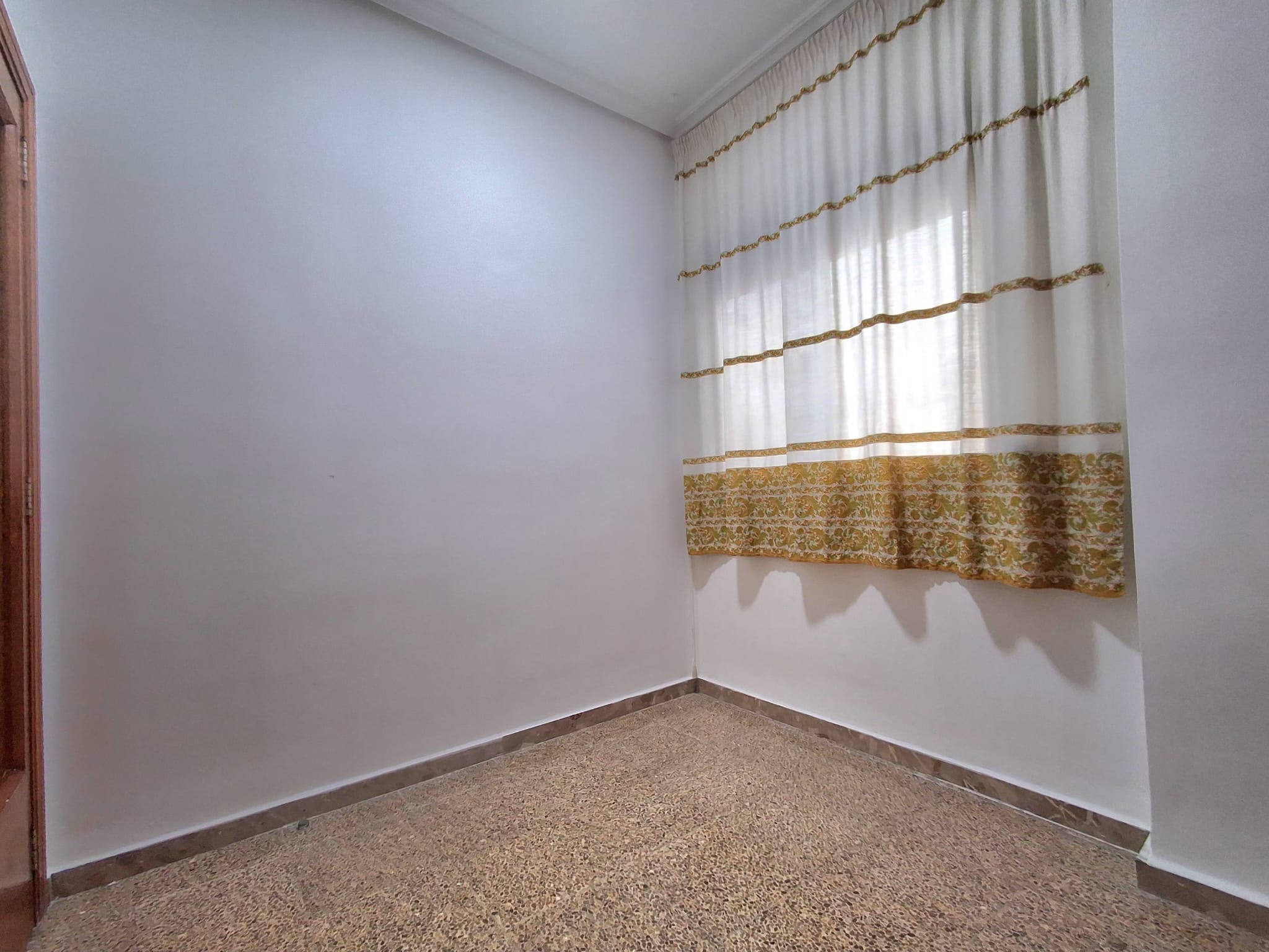 En alquiler! bonita amplia y luminosa vivienda en el barrio de Nazaret, València!