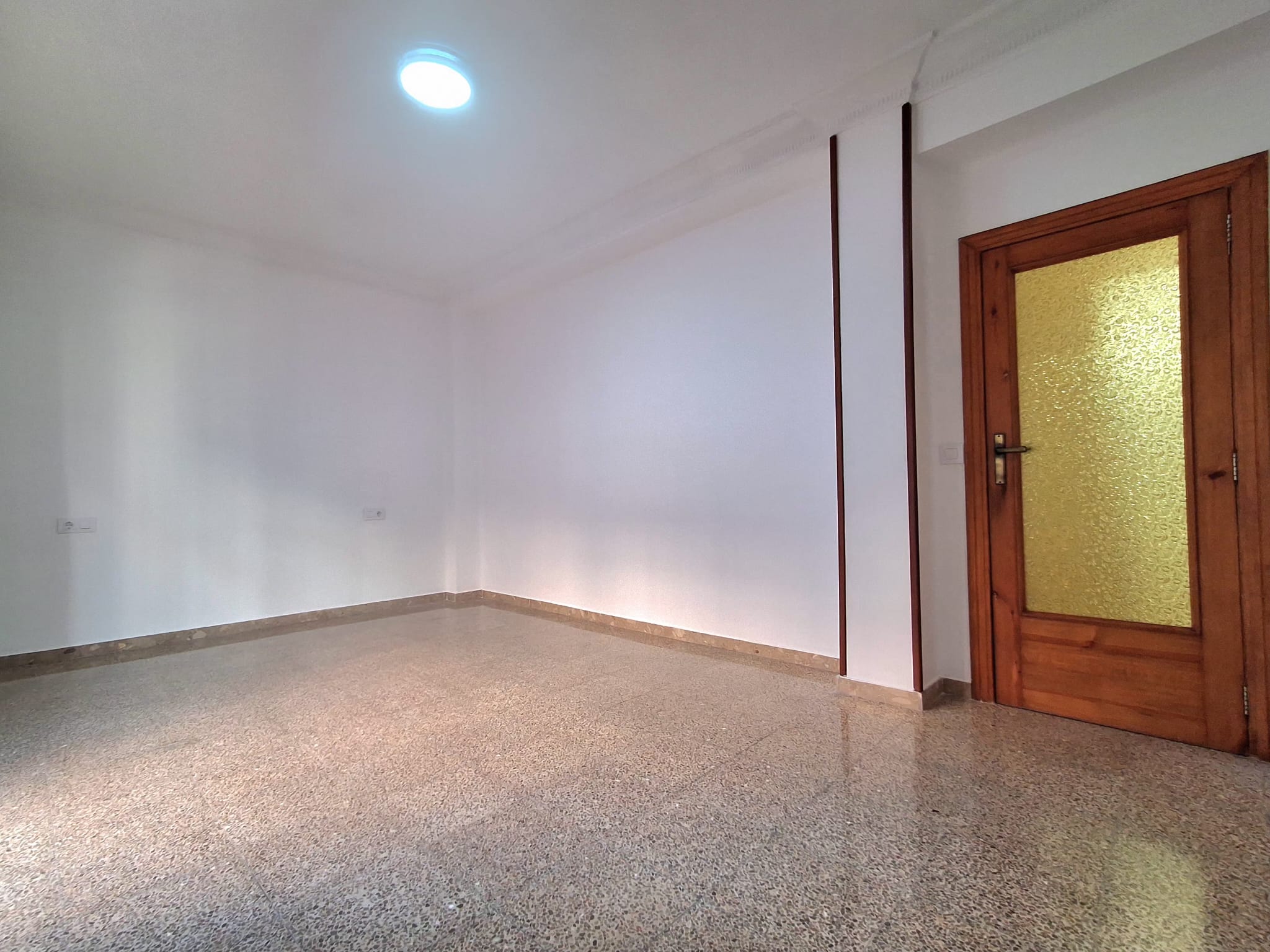 En alquiler! bonita amplia y luminosa vivienda en el barrio de Nazaret, València!