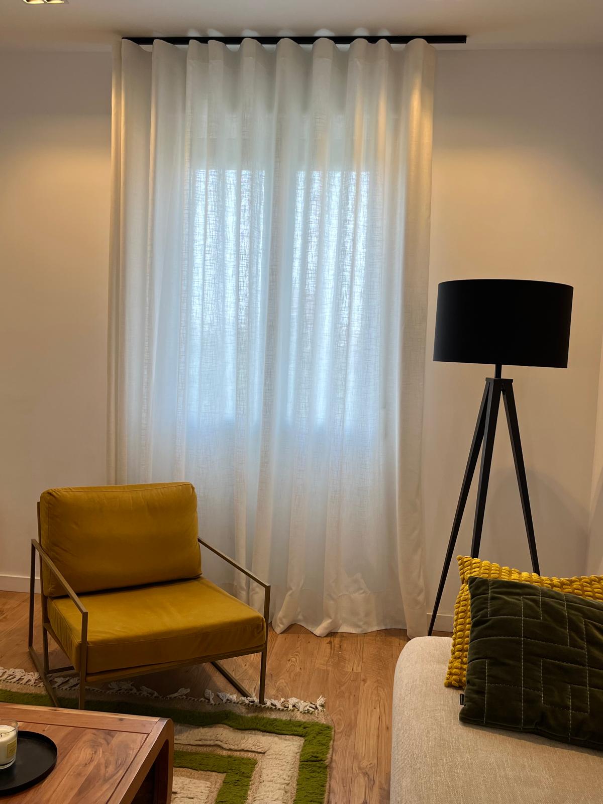 En alquiler, vivienda con bonitas vistas frente a las Torres de Serranos. València.