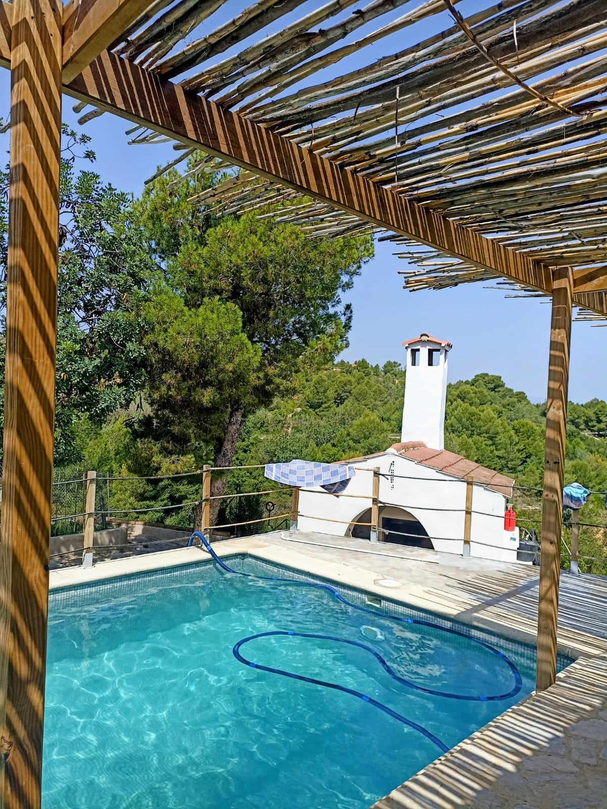 En alquiler, chalet con piscina en Montserrat (València), Urbanización Fuente-Manes.