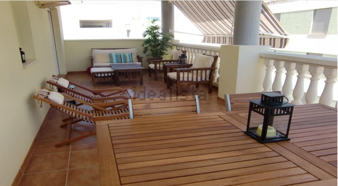 En alquiler, bonito apartamento con gran terraza y plaza de garaje en Mocofa_Castelló con plaza de garaje