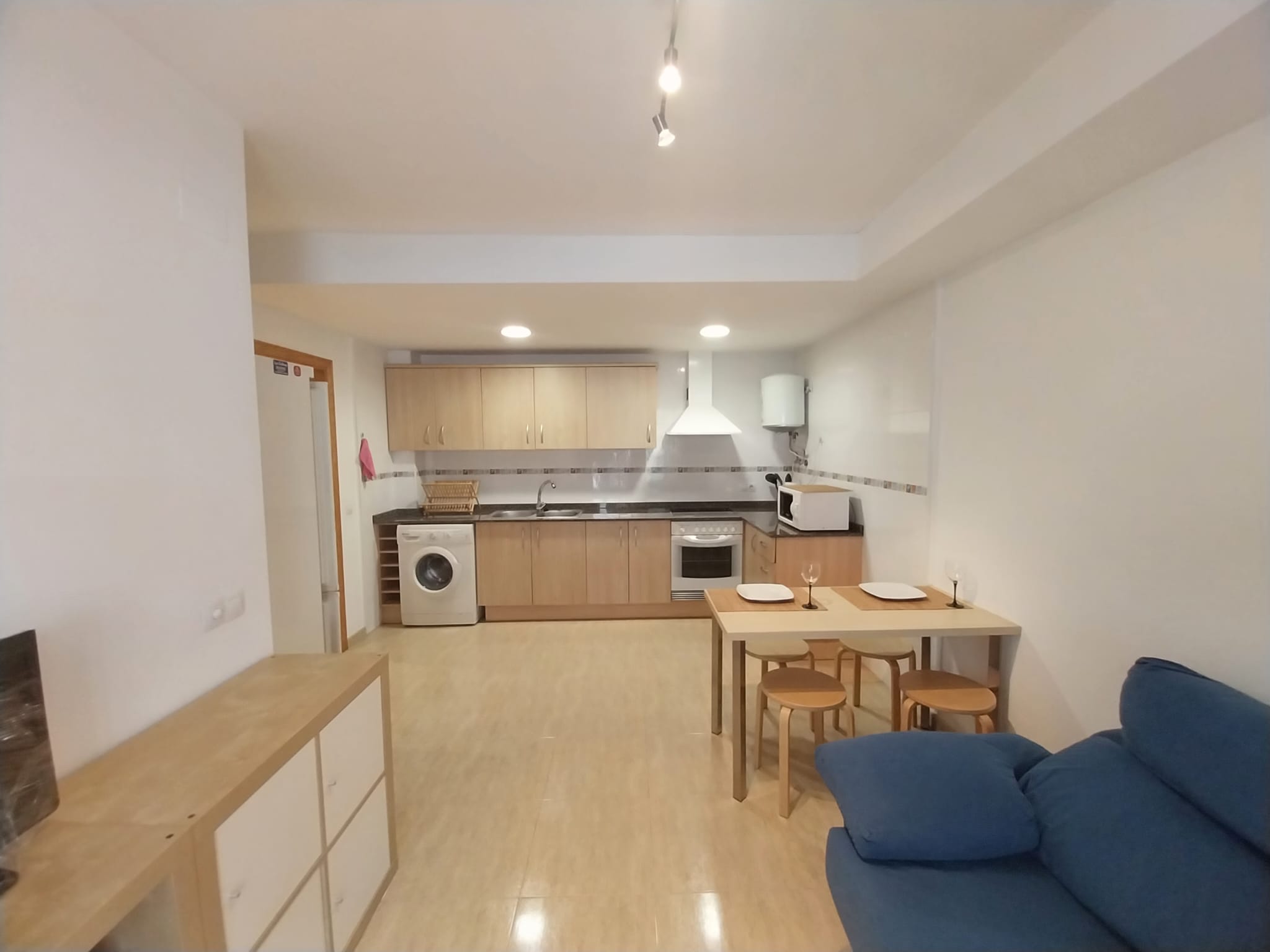 En alquiler, bonito apartamento con gran terraza y plaza de garaje en Mocofa_Castelló con plaza de garaje
