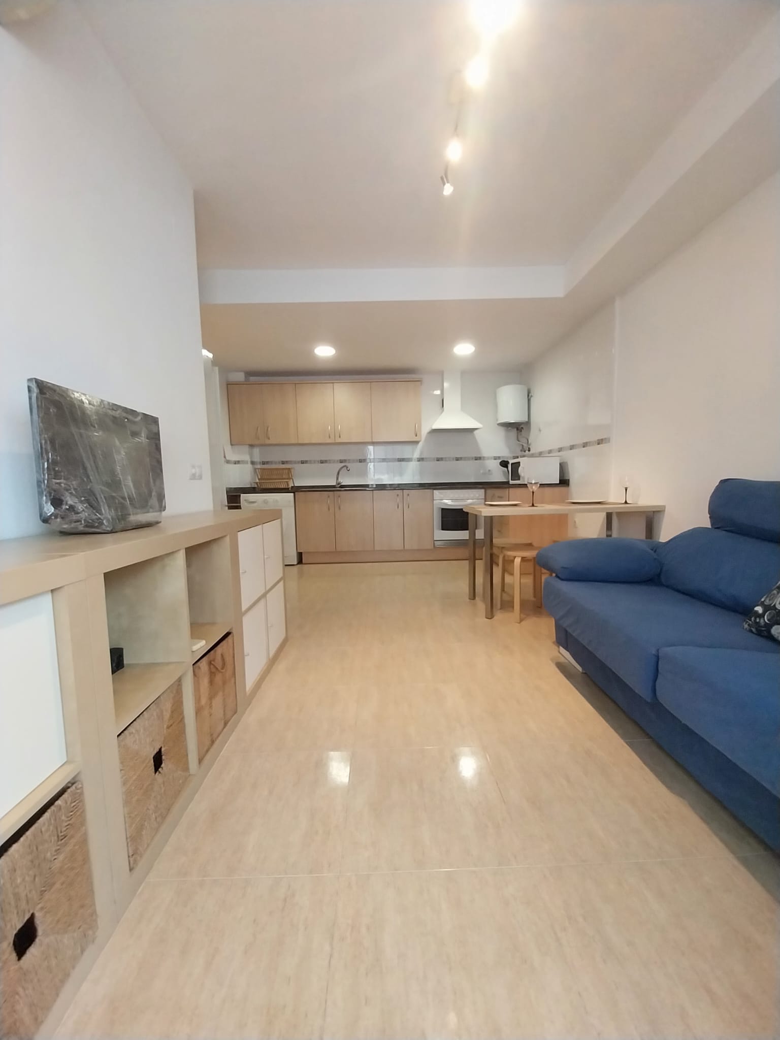 En alquiler, bonito apartamento con gran terraza y plaza de garaje en Mocofa_Castelló con plaza de garaje