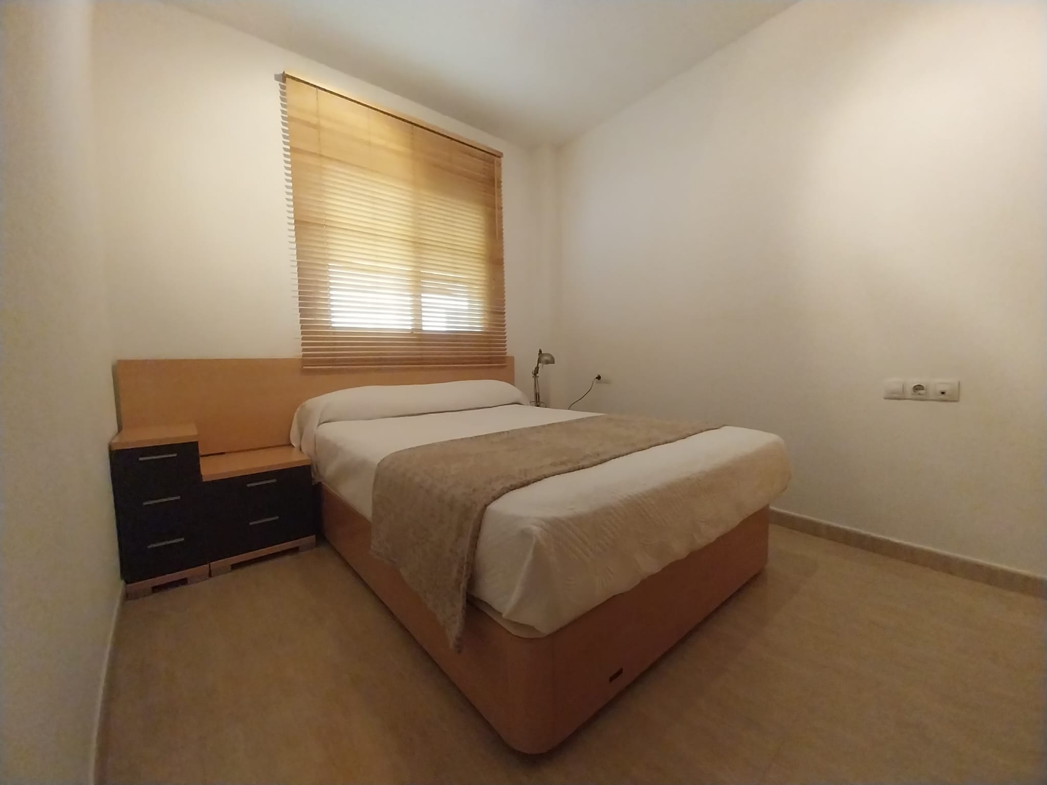 En alquiler, bonito apartamento con gran terraza y plaza de garaje en Mocofa_Castelló con plaza de garaje