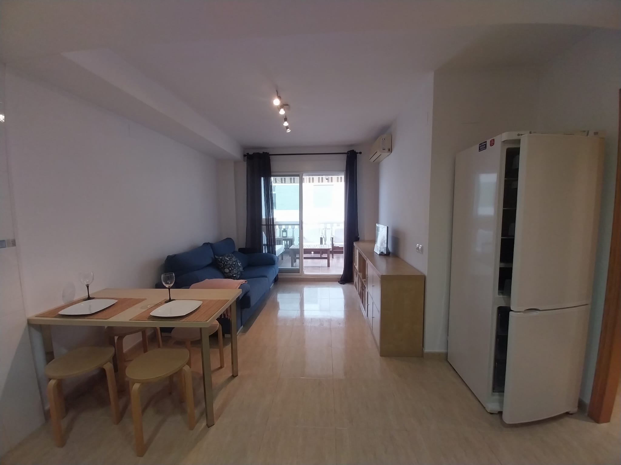 En alquiler, bonito apartamento con gran terraza y plaza de garaje en Mocofa_Castelló con plaza de garaje