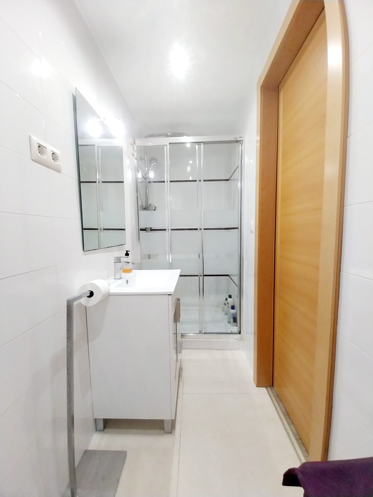 En alquiler, vivienda luminosa y exterior en el barrio de Nazaret, València.