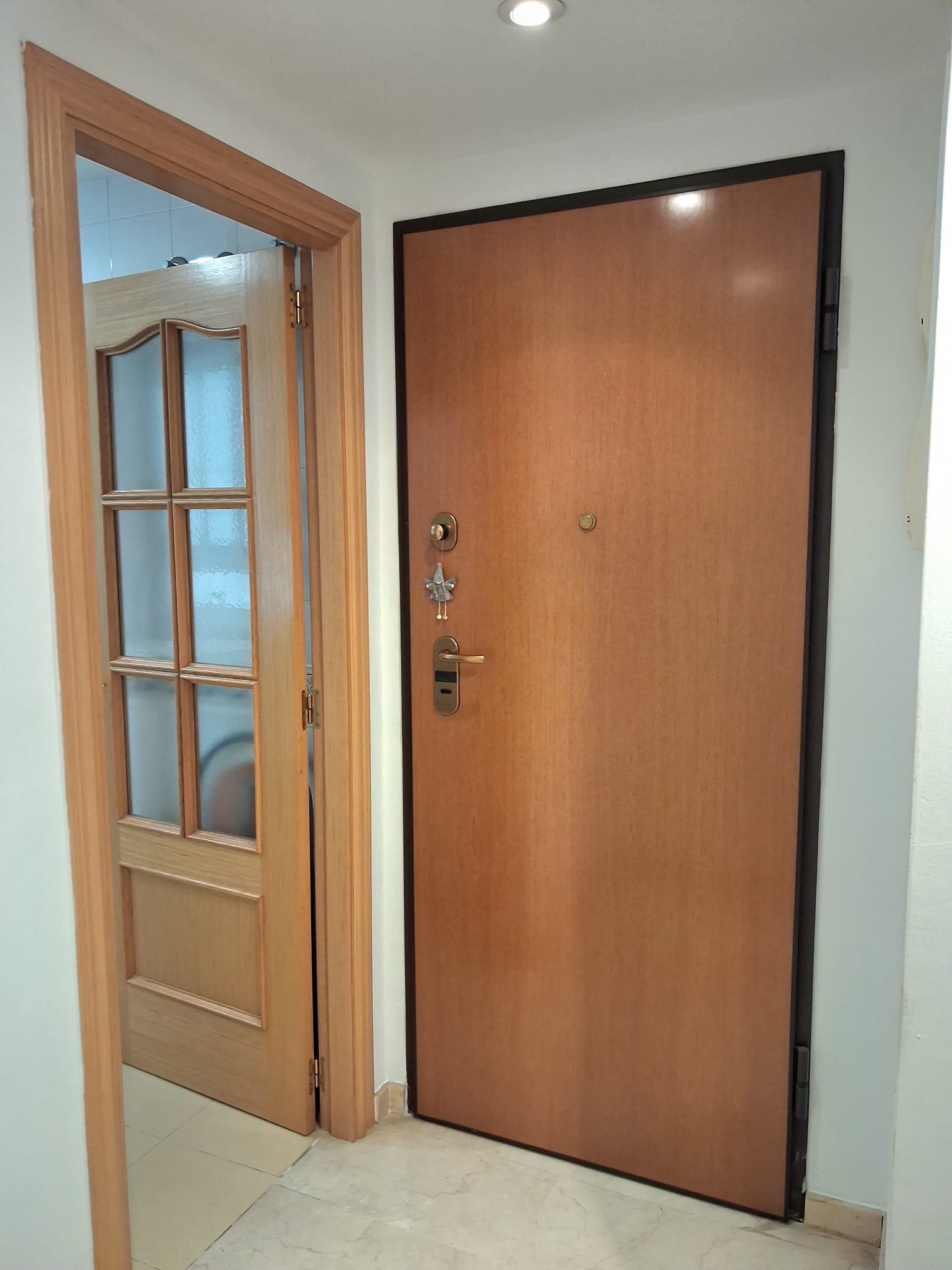 En alquiler! vivienda exterior con plaza de garaje junto a la Ciudad de las Ciencias, València.