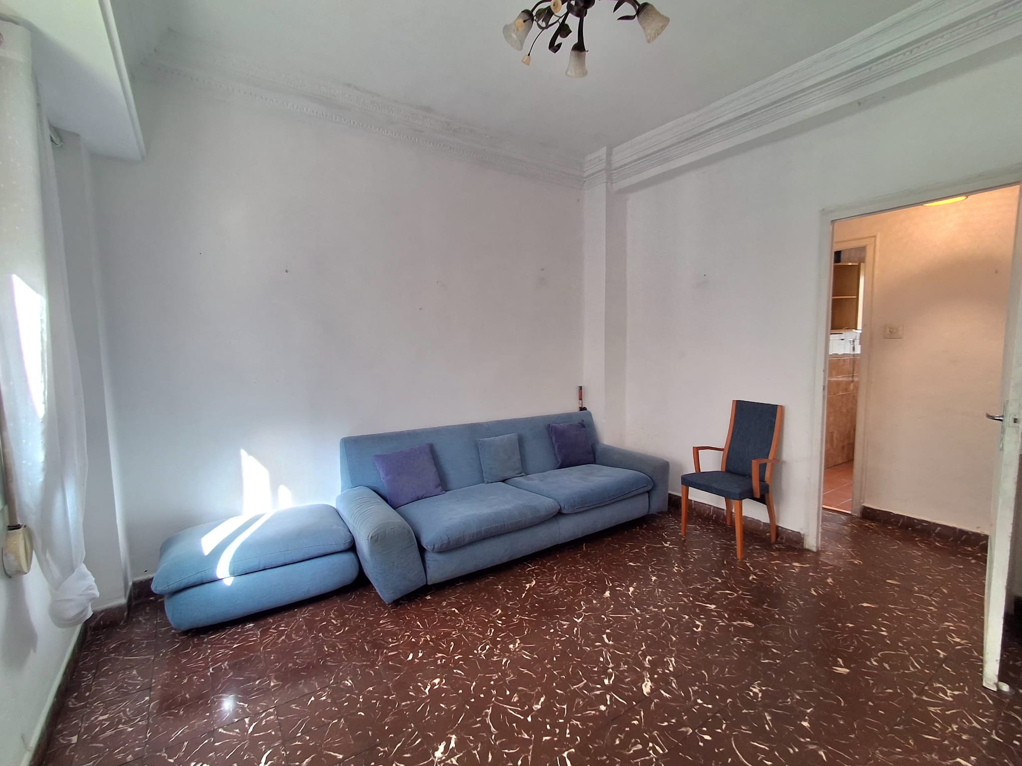 En Monteolivete, València, amplia y luminosa vivienda o con terraza !