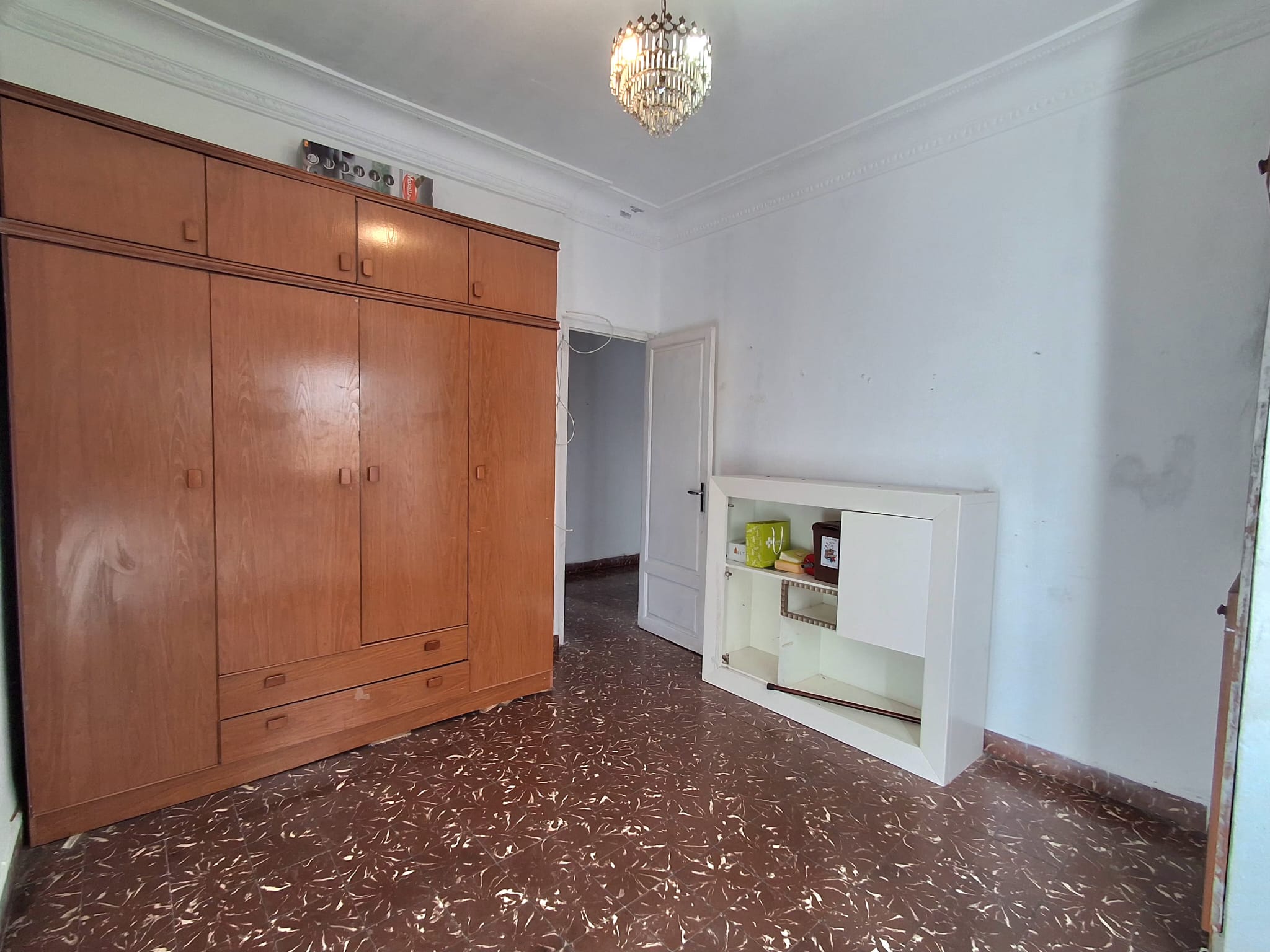 En Monteolivete, València, amplia y luminosa vivienda o con terraza !