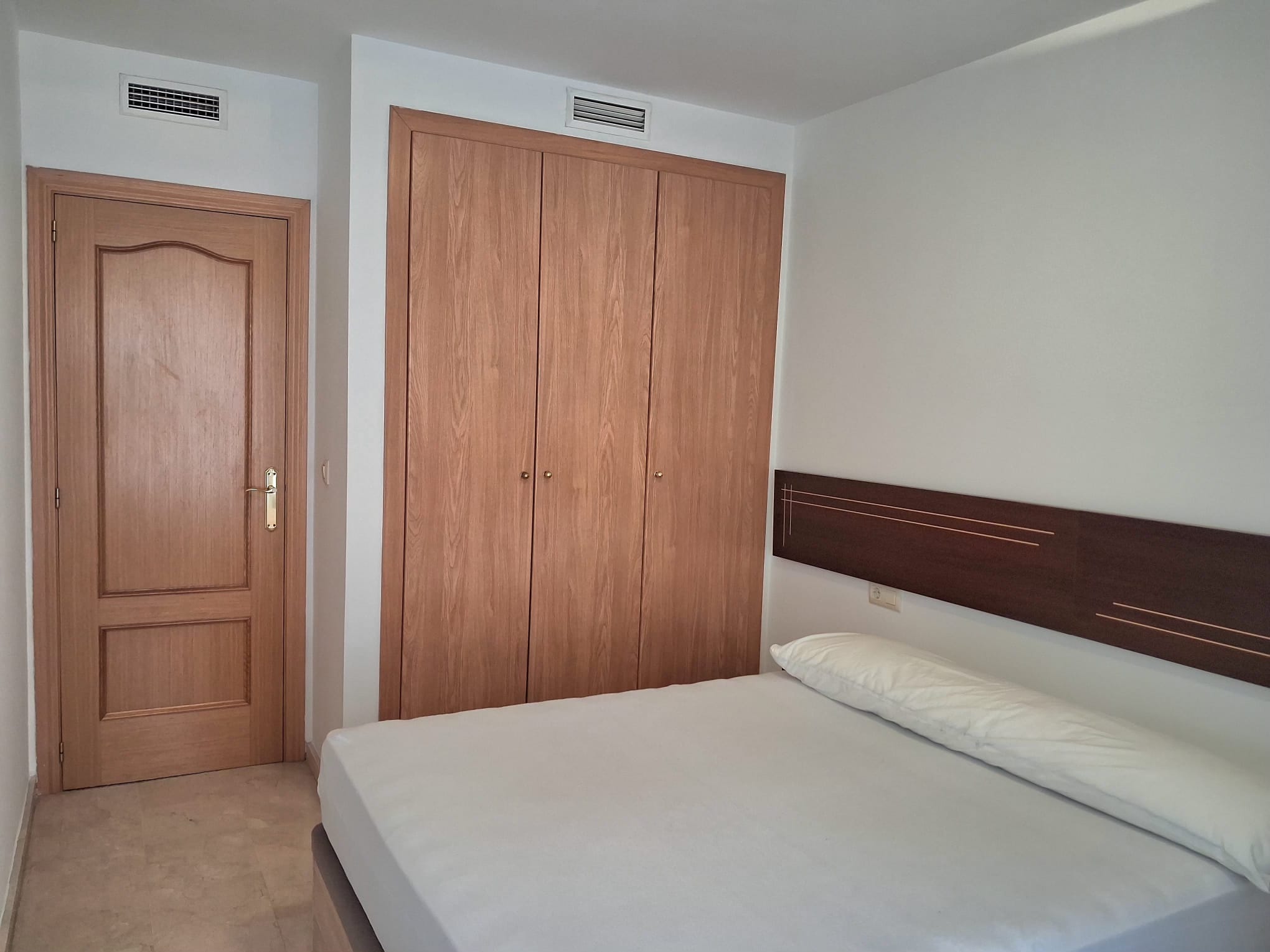 En alquiler! vivienda exterior con plaza de garaje junto a la Ciudad de las Ciencias, València.