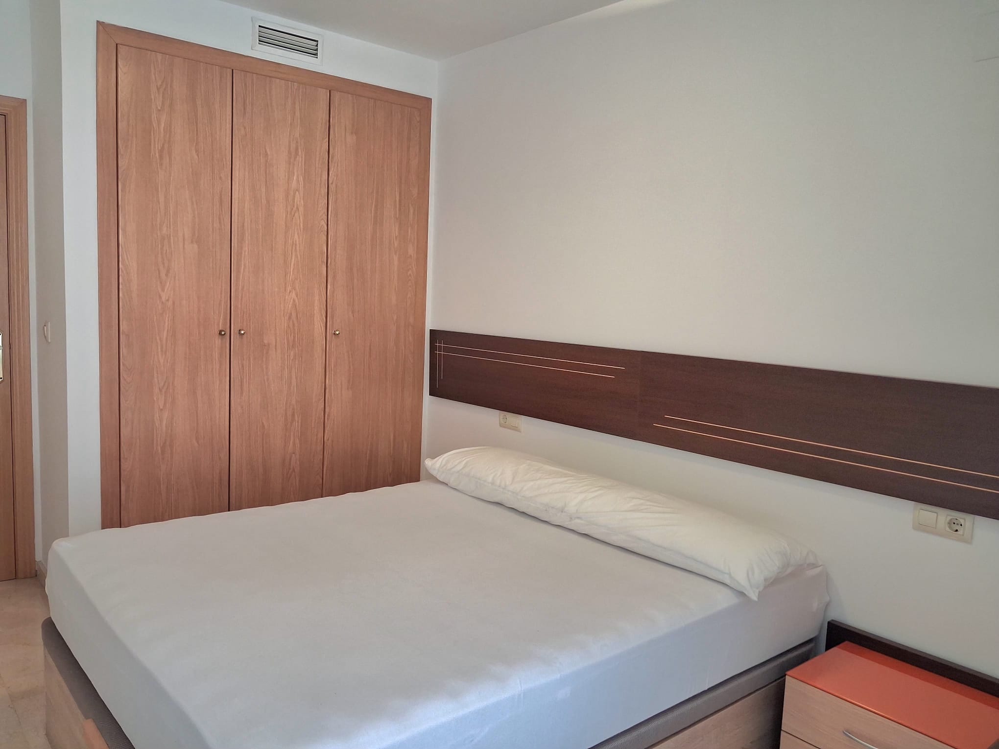 En alquiler! vivienda exterior con plaza de garaje junto a la Ciudad de las Ciencias, València.