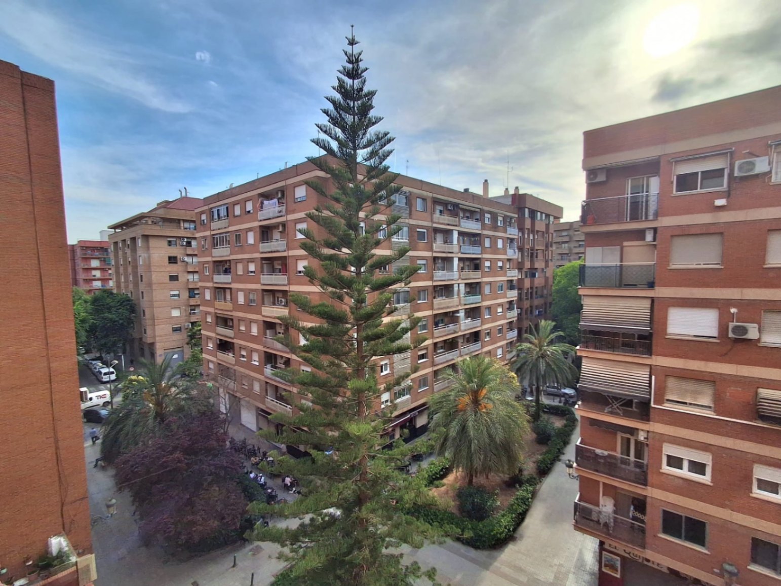 Amplia y luminosa  vivienda en Valencia_L´Hort de Senabre!