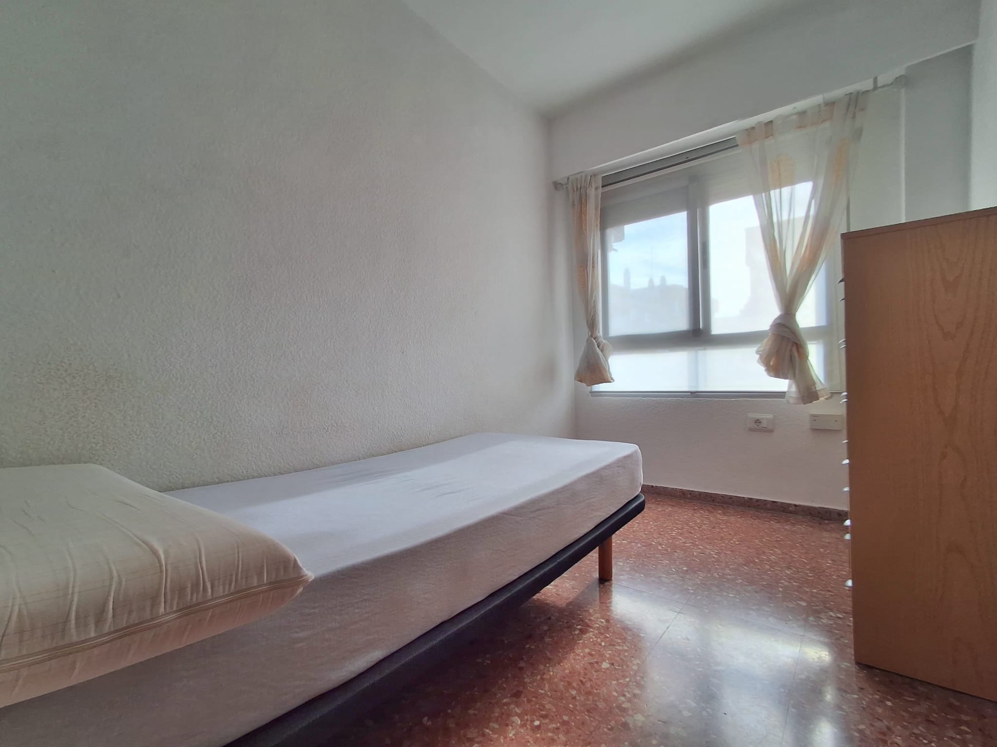 Amplia y luminosa  vivienda en Valencia_L´Hort de Senabre!