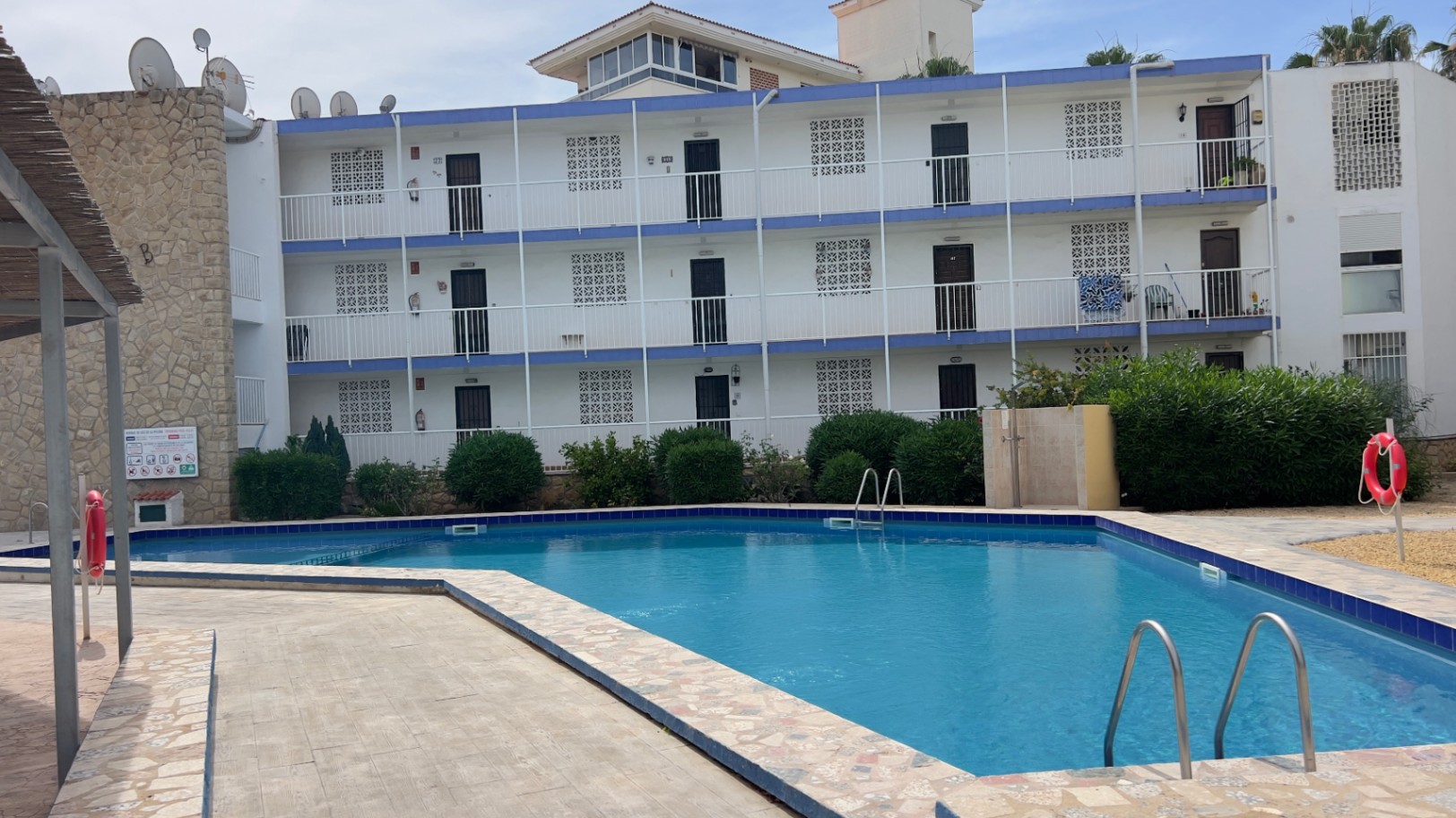 ESTUDIO EN L´ALBIR -L´Alfàs del PÍ, con piscina comunitaria.