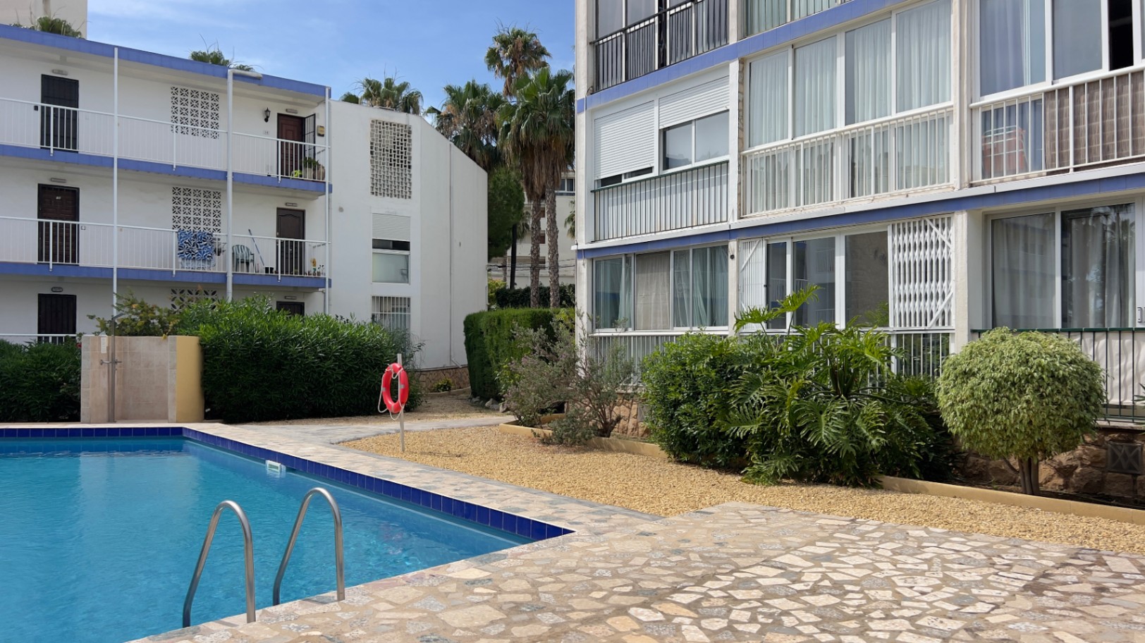 ESTUDIO EN L´ALBIR -L´Alfàs del PÍ, con piscina comunitaria.