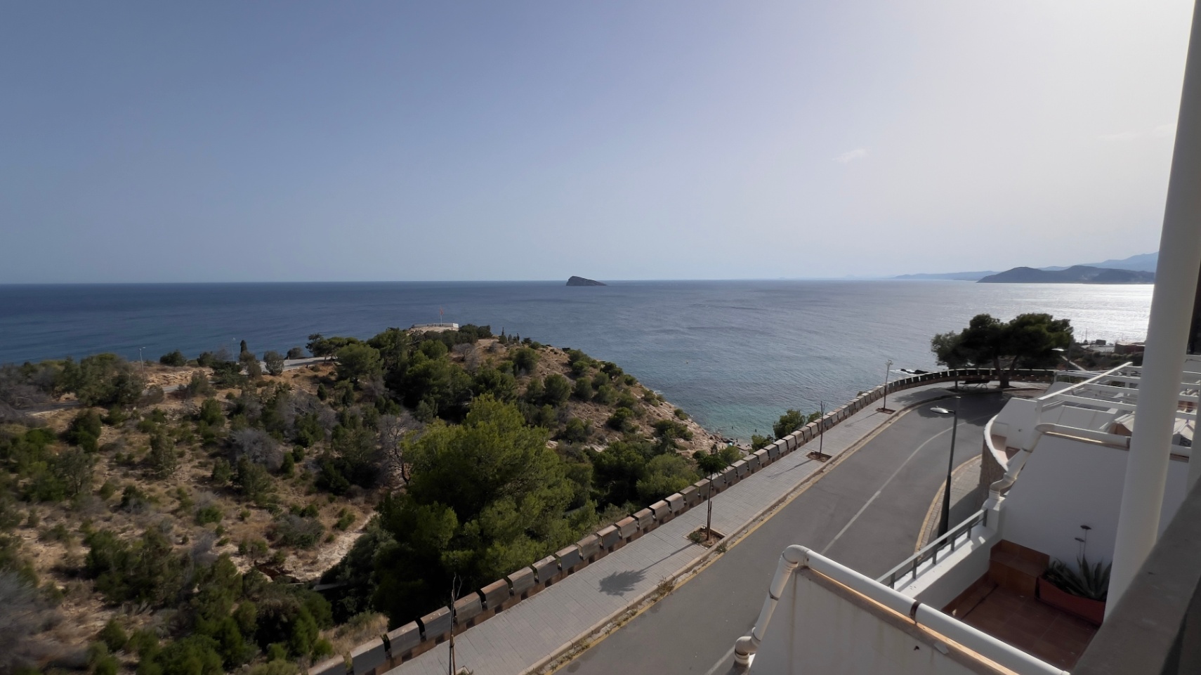 Precioso duplex con vistas al mar en Rincón de L´Oix Benidorm (Alicante)