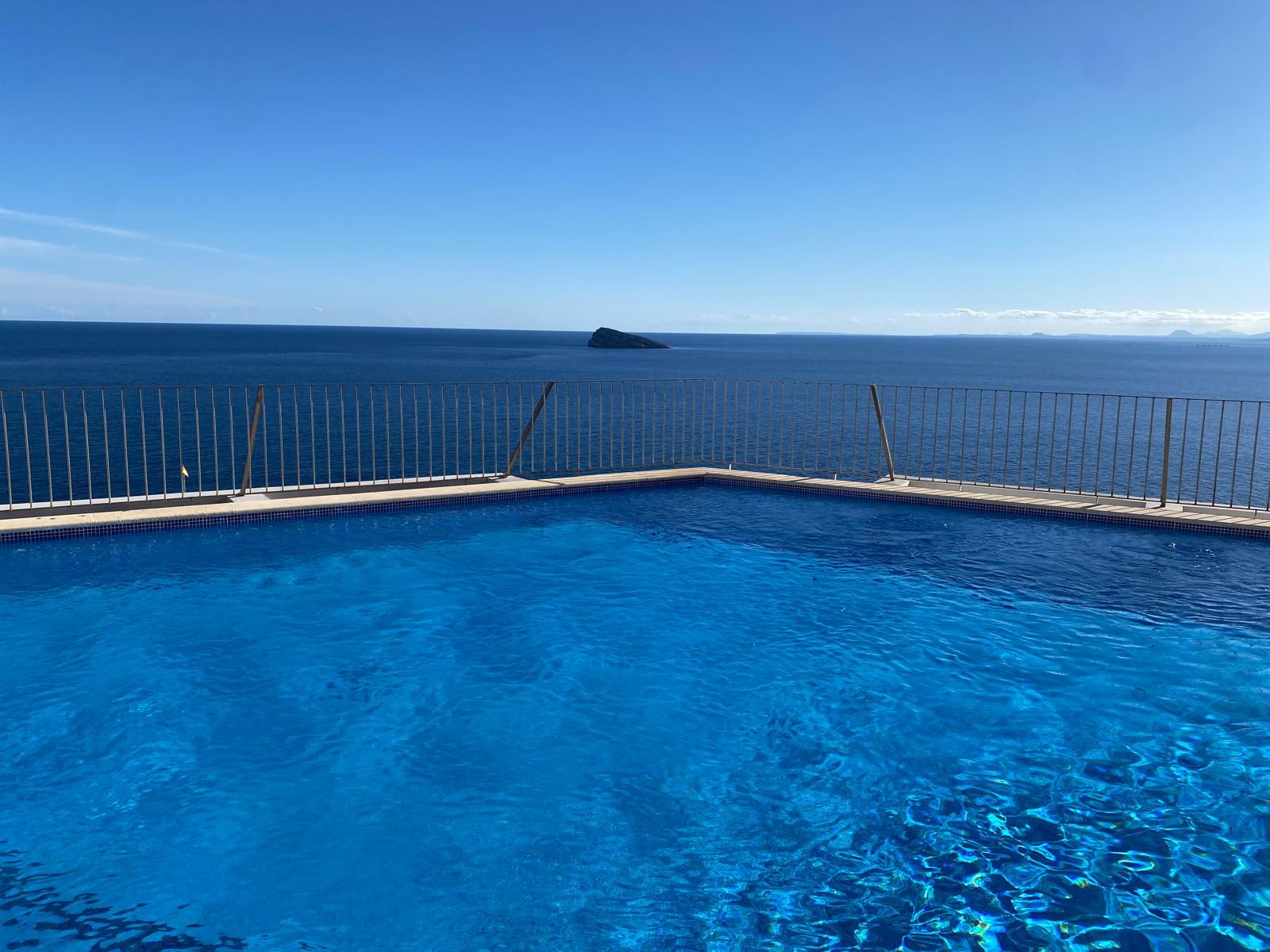 Precioso duplex con vistas al mar en Rincón de L´Oix Benidorm (Alicante)