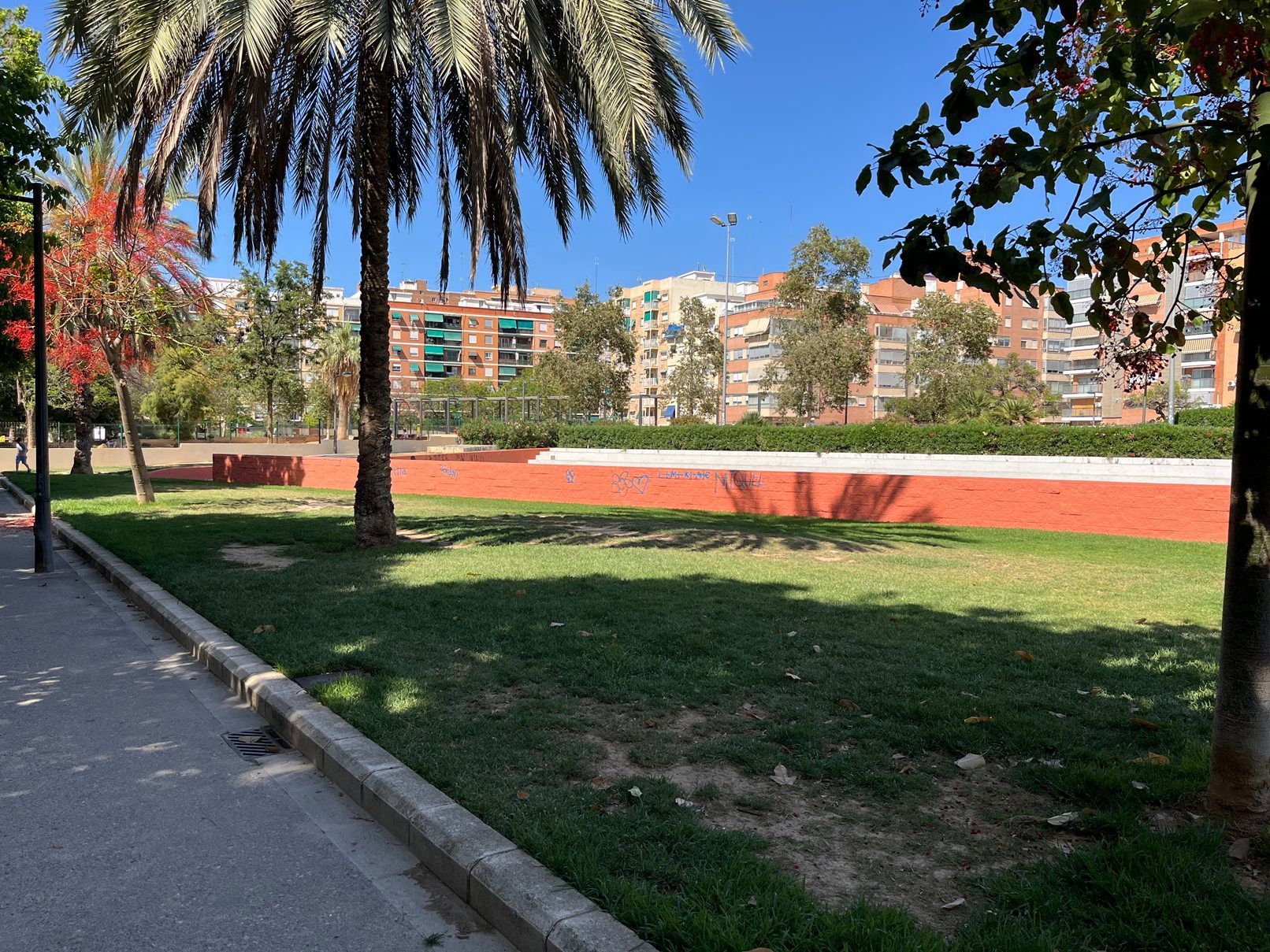 Vivienda en venta en el barrio de Ayora de  València.