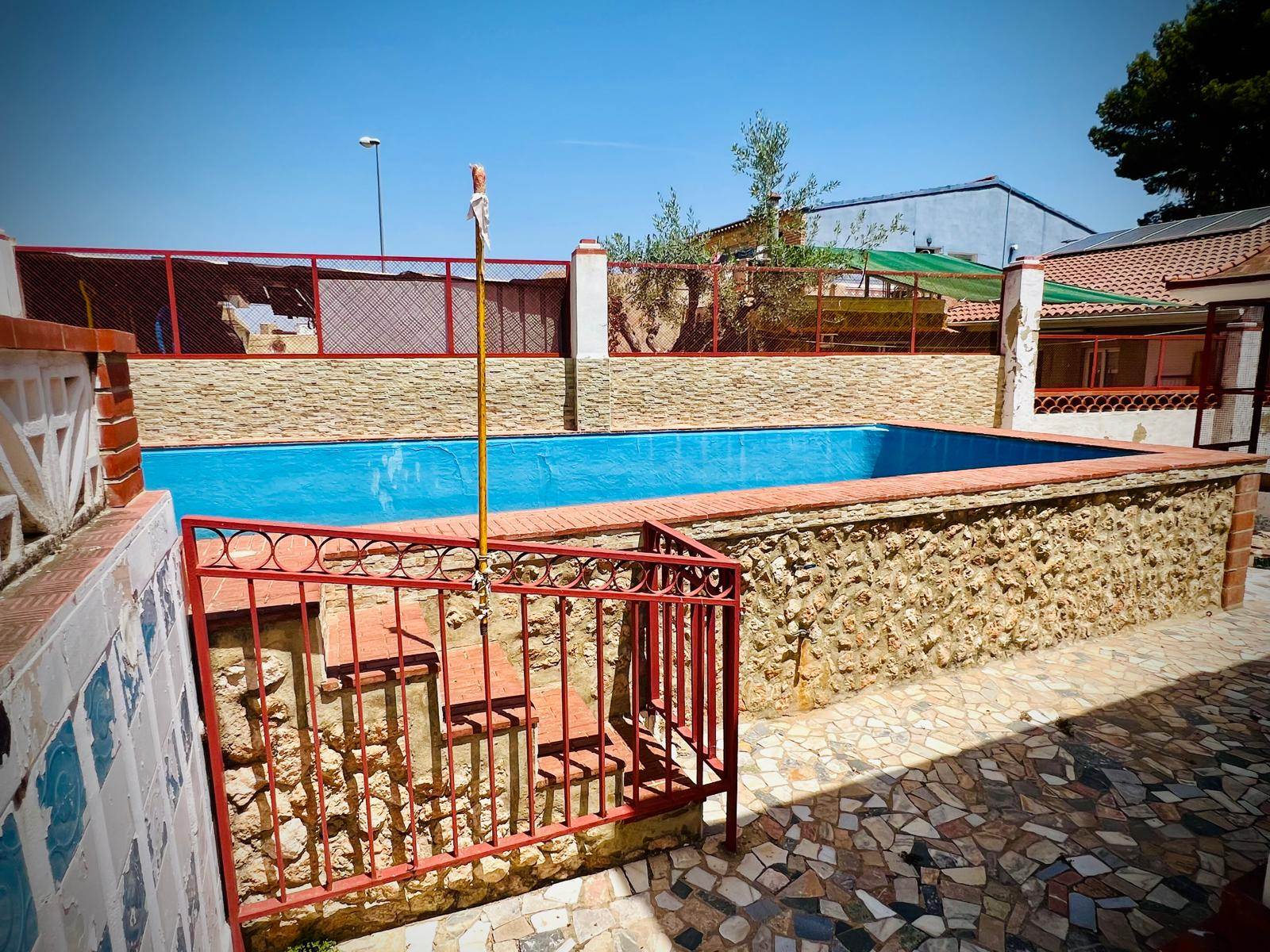 À louer, chalet avec piscine à DELICIES DEL REALÓN. PICASSENT. Valence.
