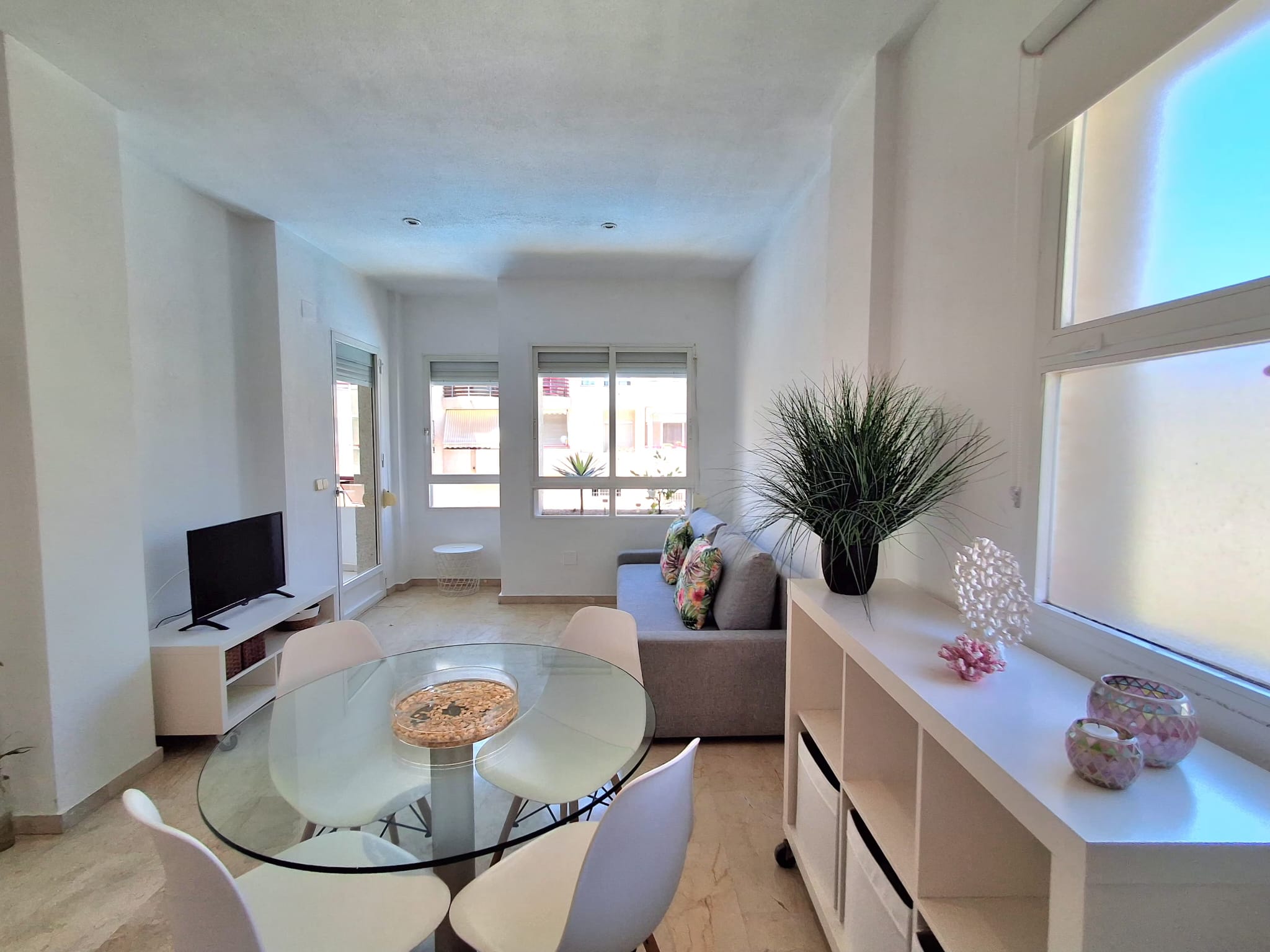 Céntrico y bonito apartamento en El Albir- L´Alfàs del Pí, a escasos pasos del mar!!! Alicante.