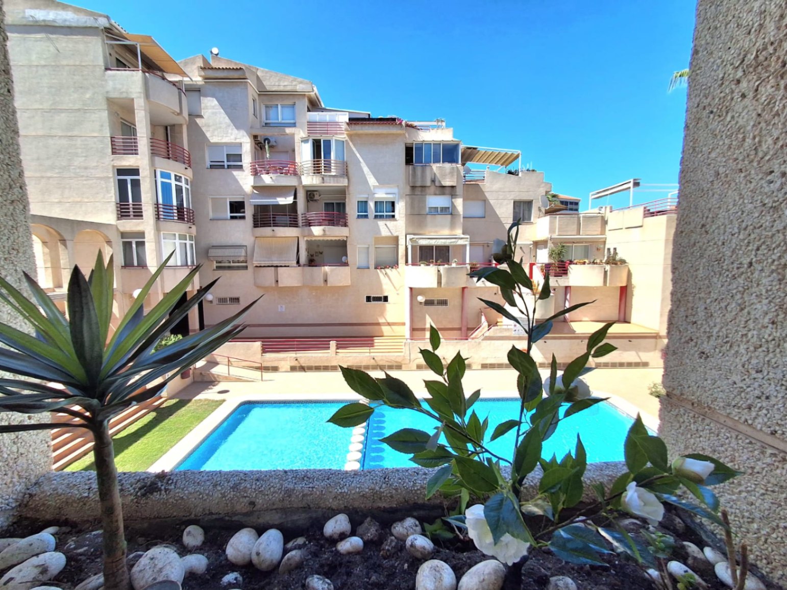 Céntrico y bonito apartamento en El Albir- L´Alfàs del Pí, a escasos pasos del mar!!! Alicante.