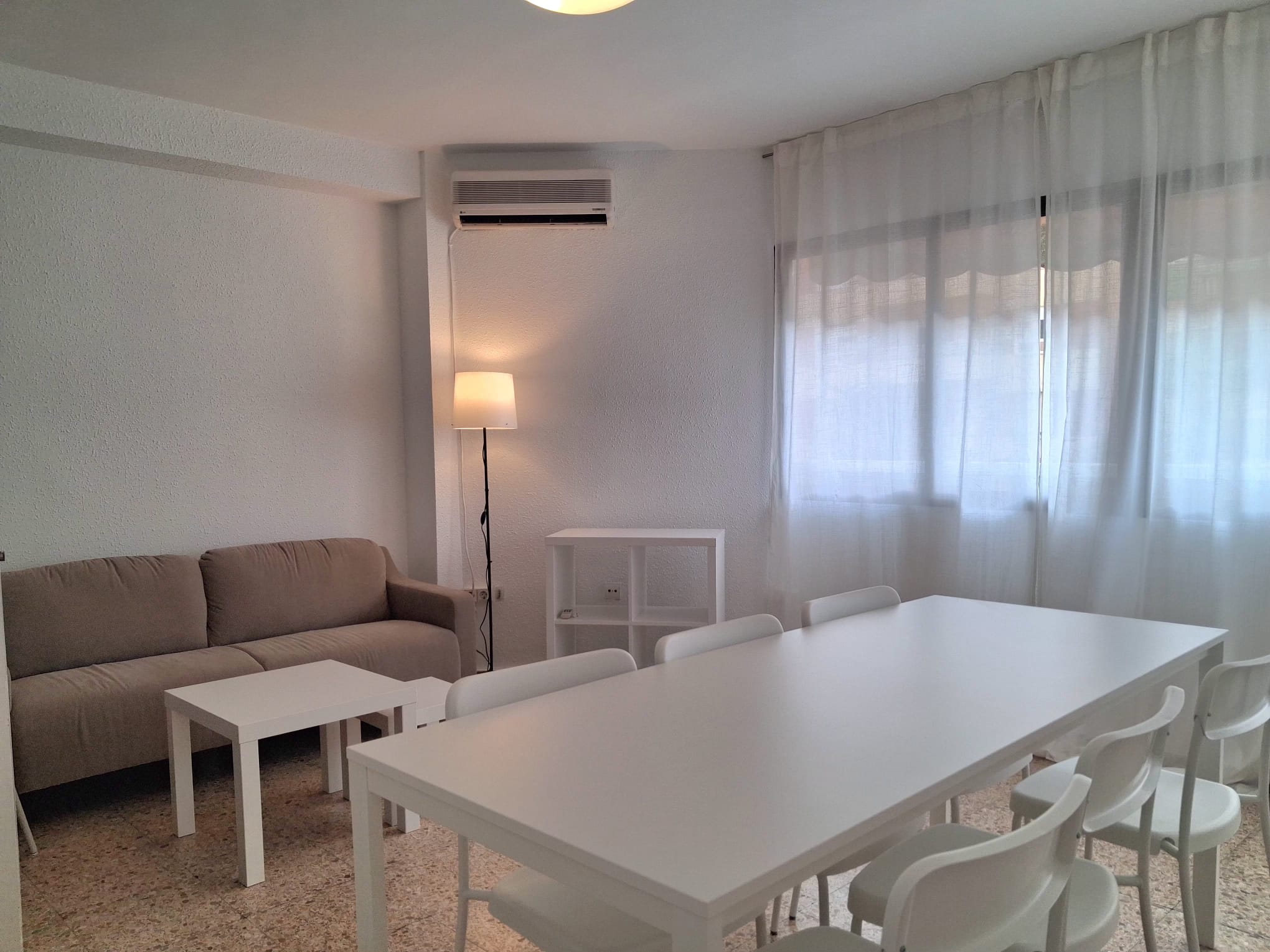 Exterior and bright home in Malilla, Valencia