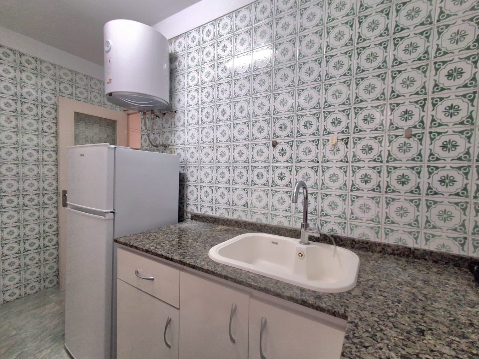 Exterior and bright home in Malilla, Valencia